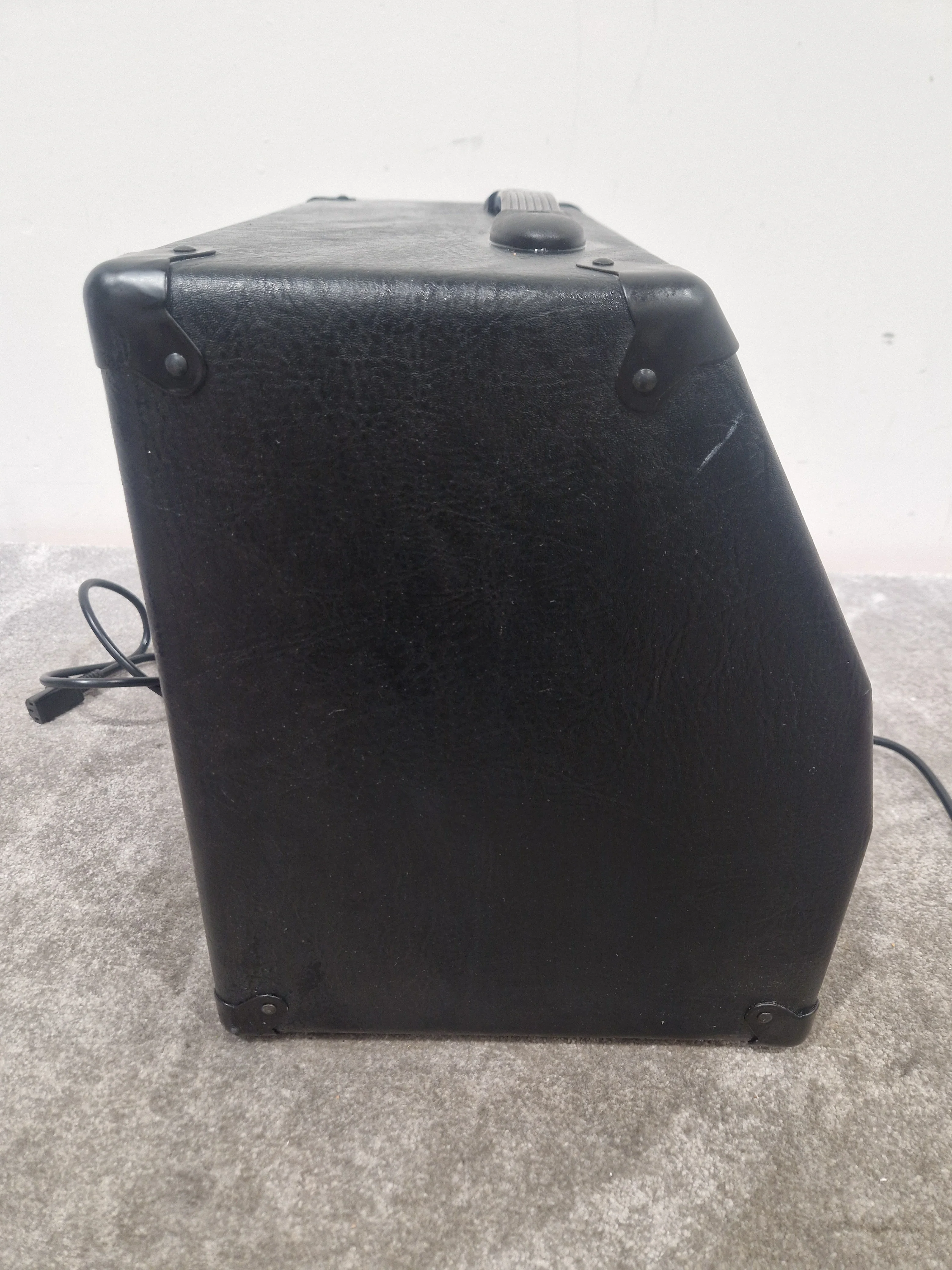 Trace Acoustic TA100R Amplifier - 2 Channels - Good w/ Power Supply - Image 2