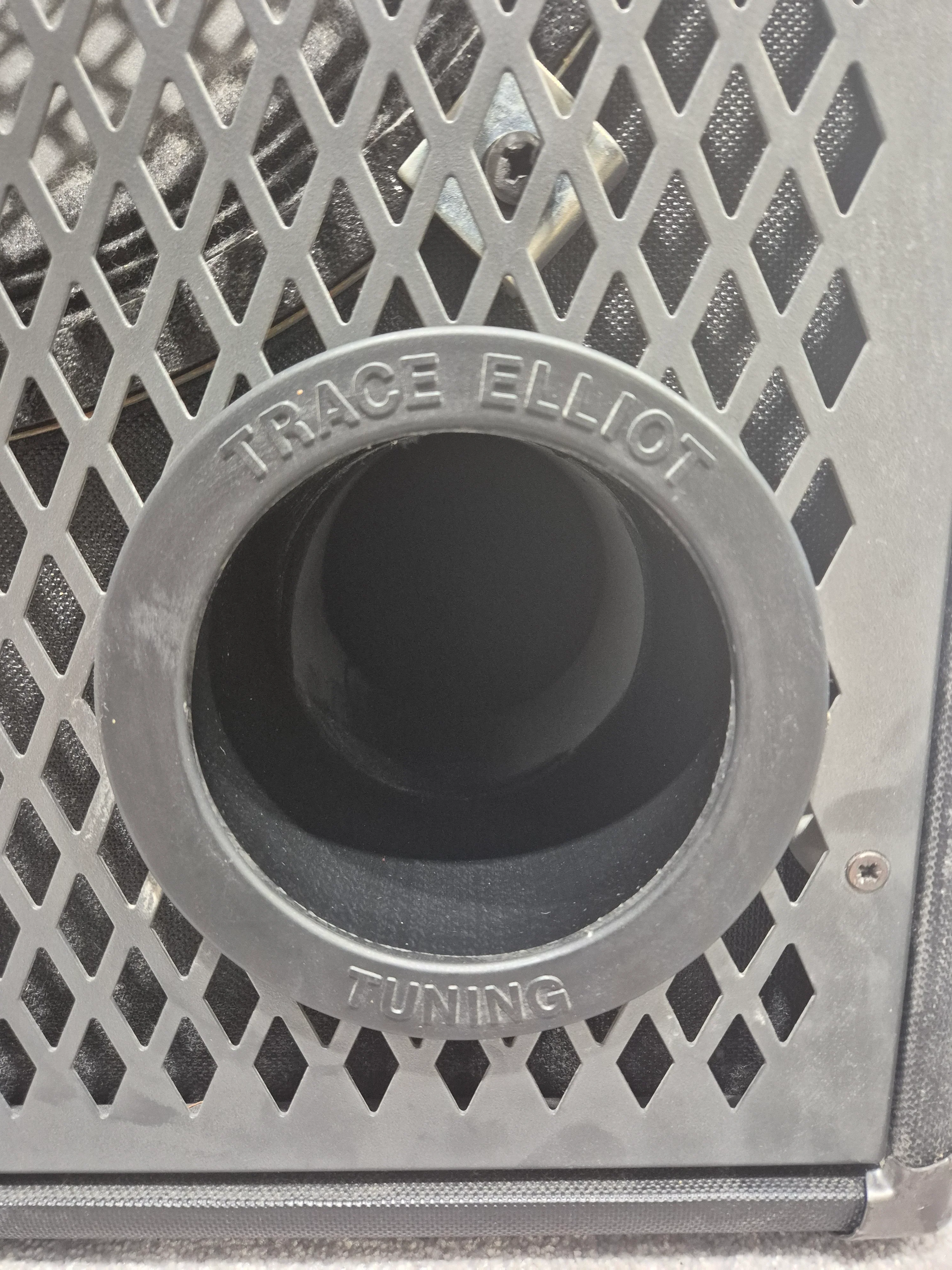 Trace Elliot 1153T Bass Amplifier - 200 Watts, 1x15" Speaker - Very Good - Image 2