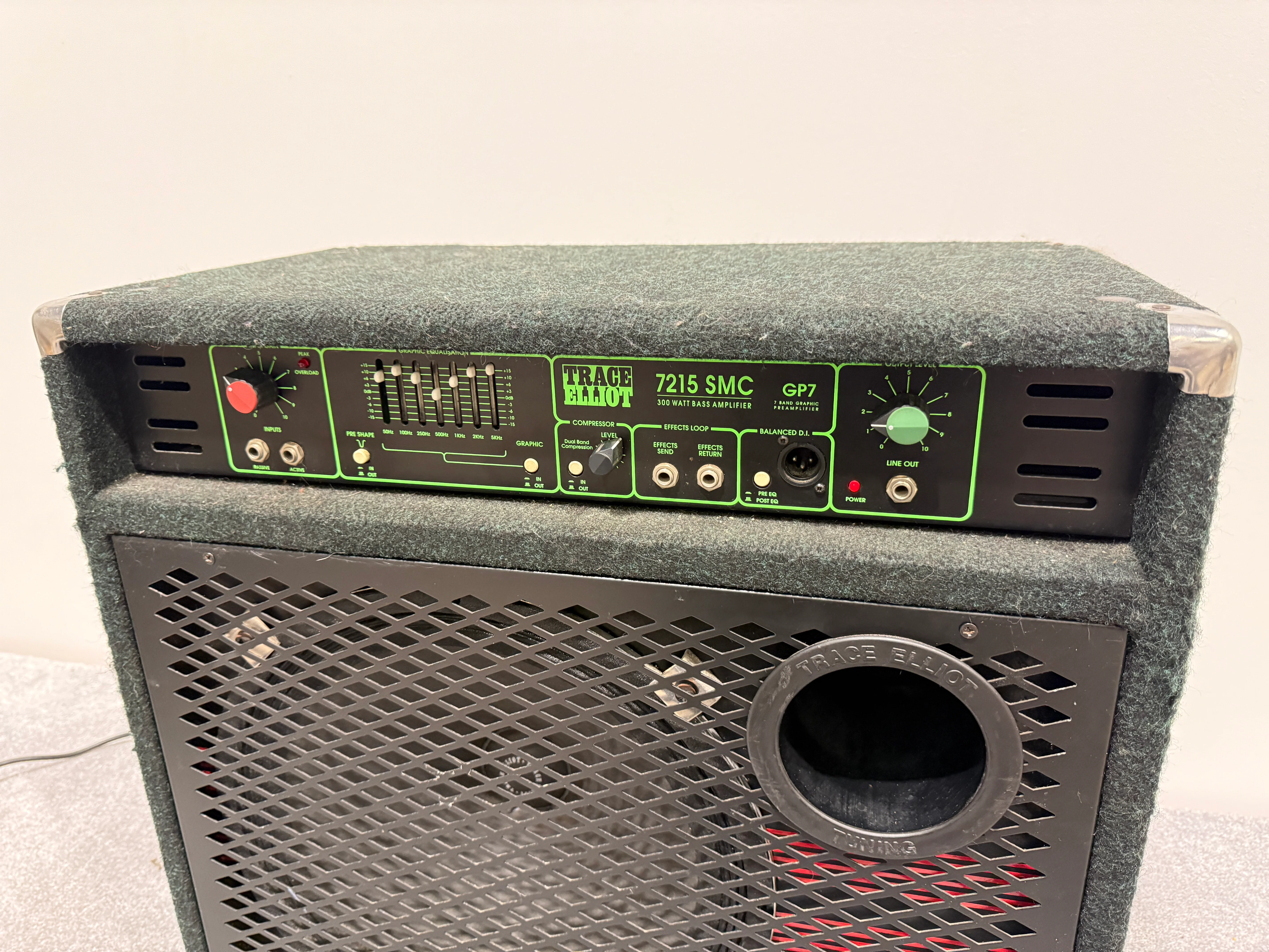 Trace Elliot - 7215 SMC GP7 Combo Bass Amplifier - 300 Watt - Image 2