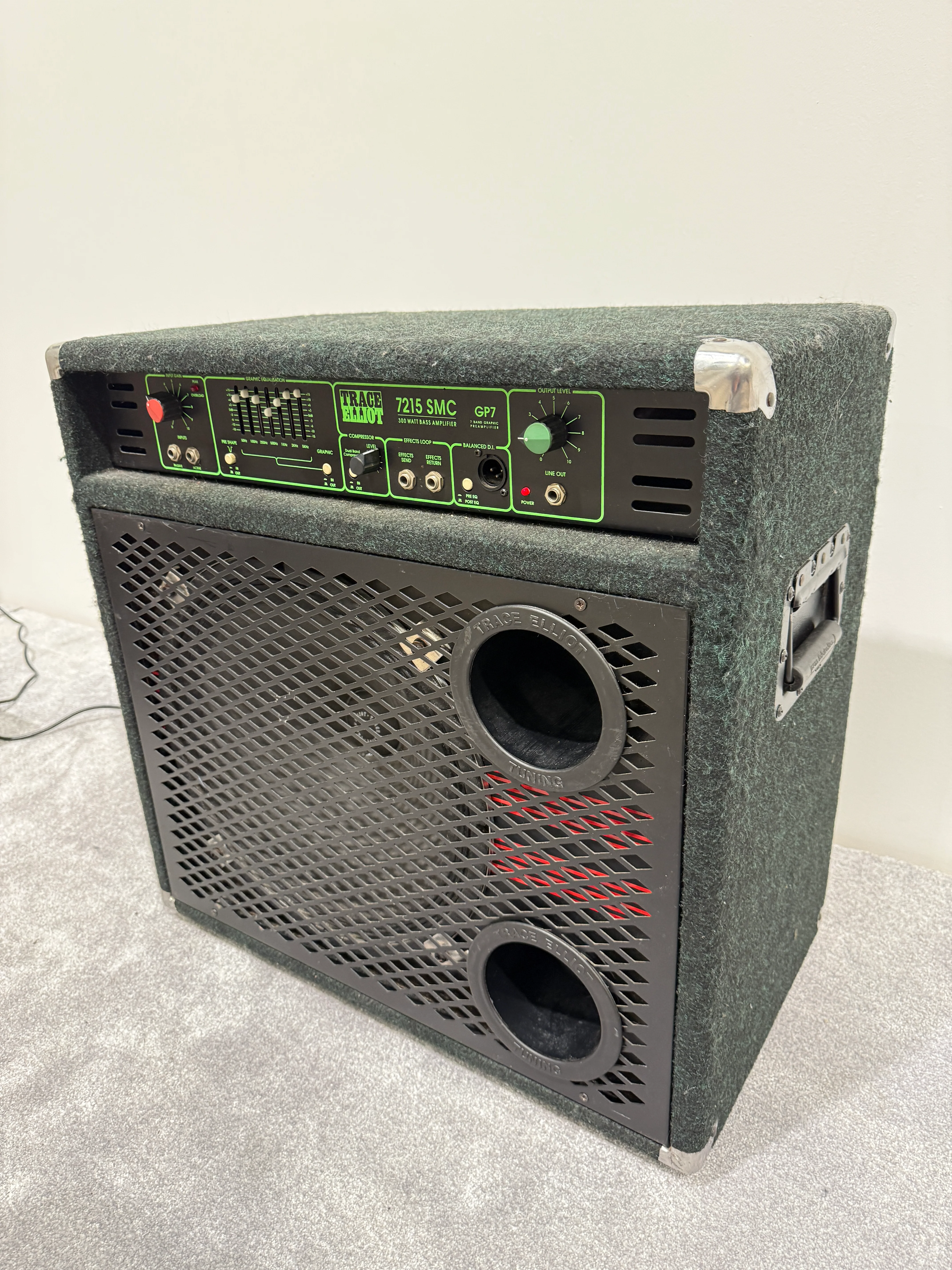 Trace Elliot - 7215 SMC GP7 Combo Bass Amplifier - 300 Watt - Image 3