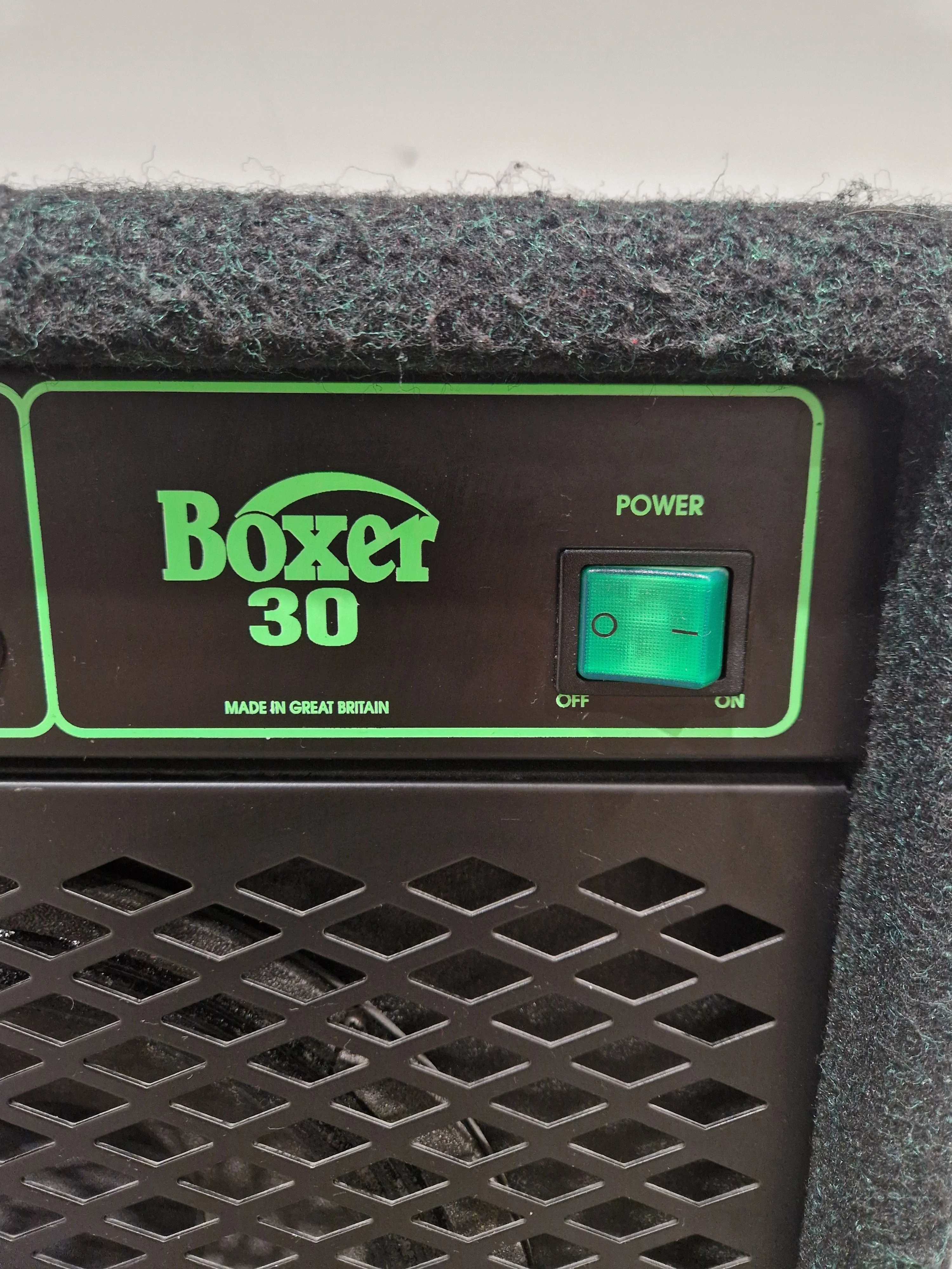 Trace Elliot Boxer 30 Bass Amplifier - 30 Watts, Compact Design - Very Good w/ Power Supply - Image 6