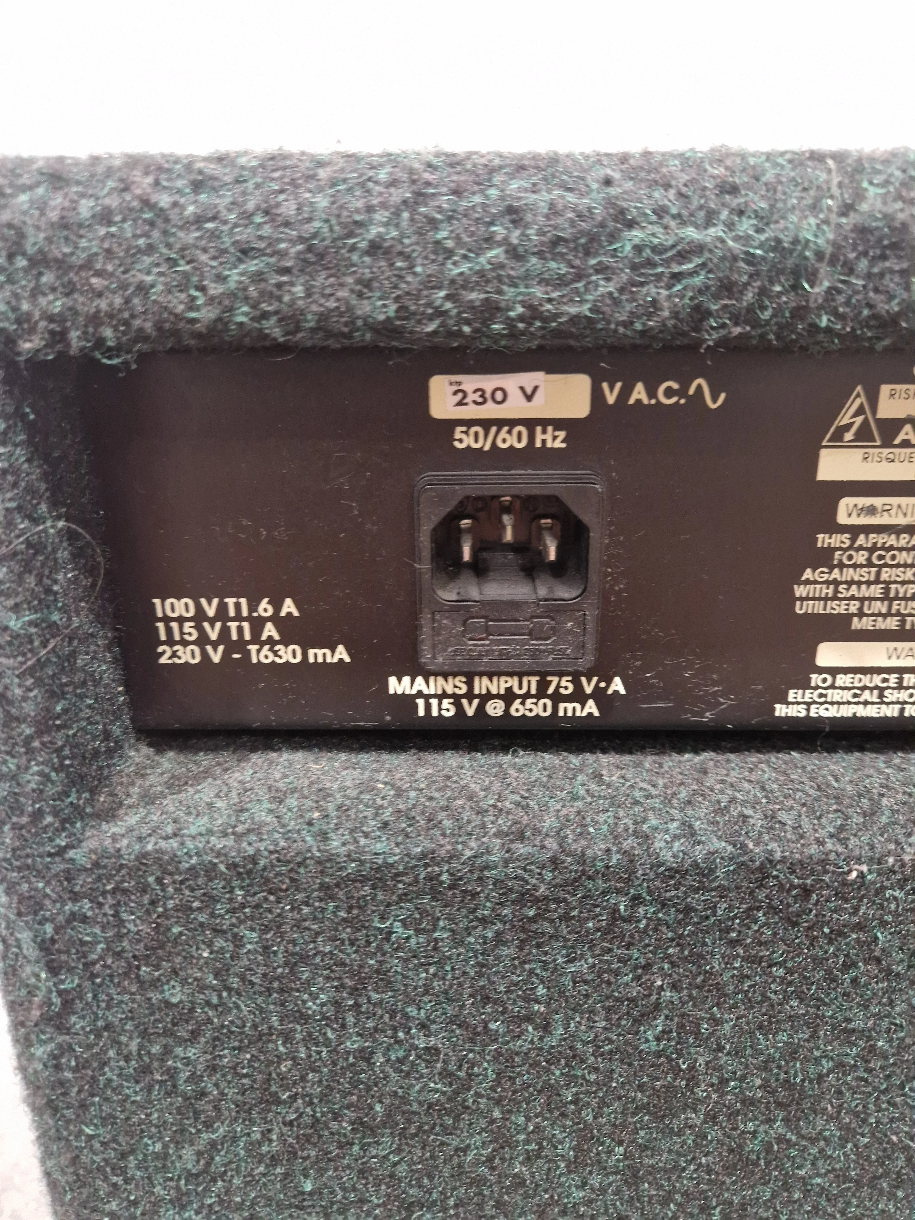 Trace Elliot Boxer 30 Bass Amplifier - 30 Watts, Compact Design - Very Good w/ Power Supply - Image 9