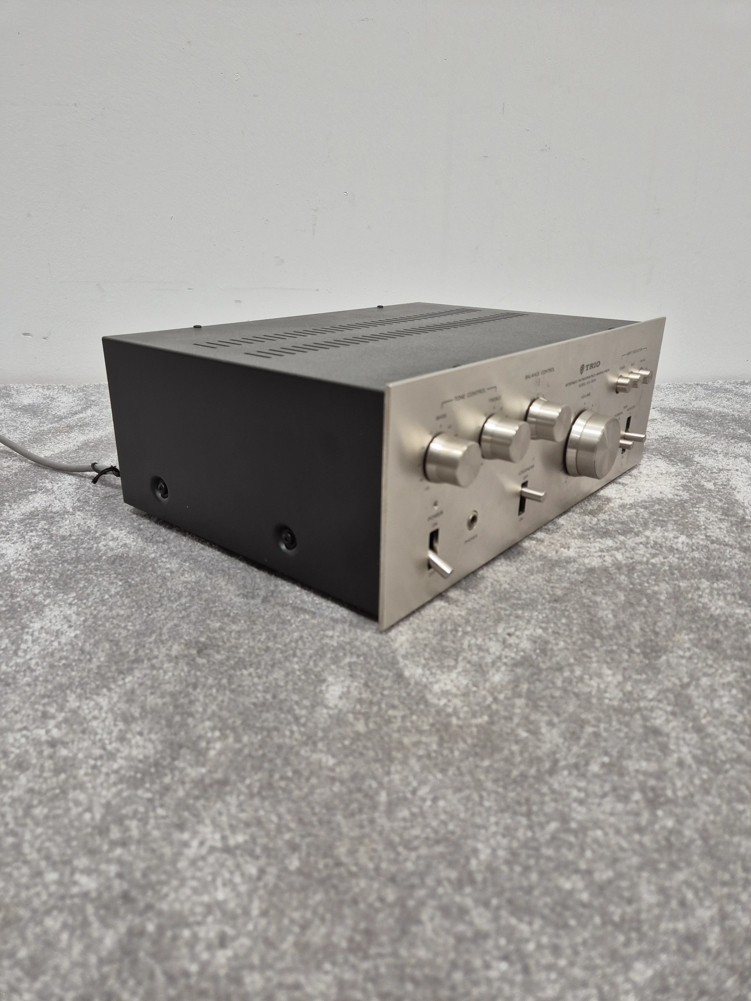 Trio KA-3300 - Vintage Integrated Amplifier - Image 4