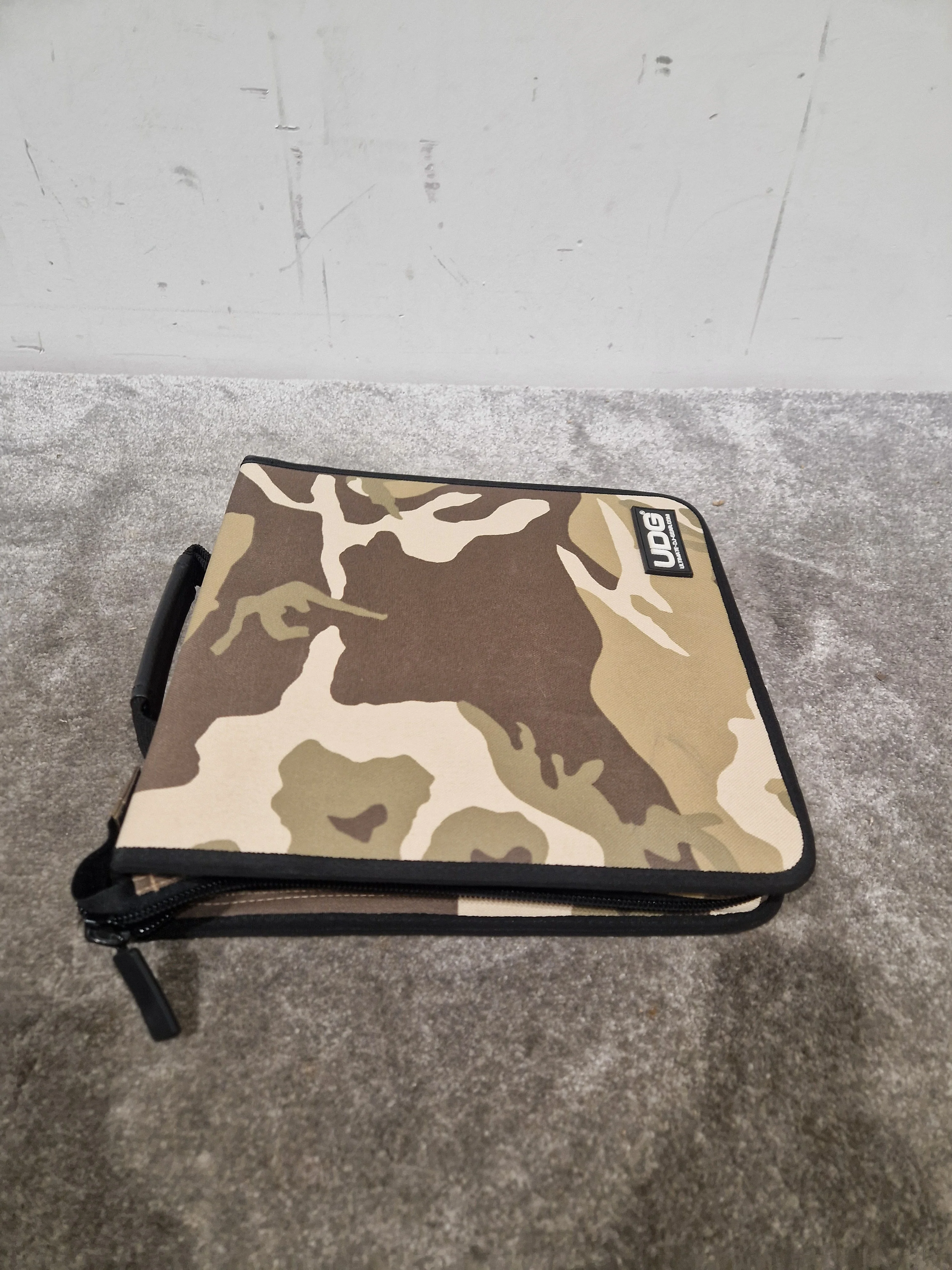 UDG CD Binder Camo - Durable Storage Solution - Excellent - Image 2