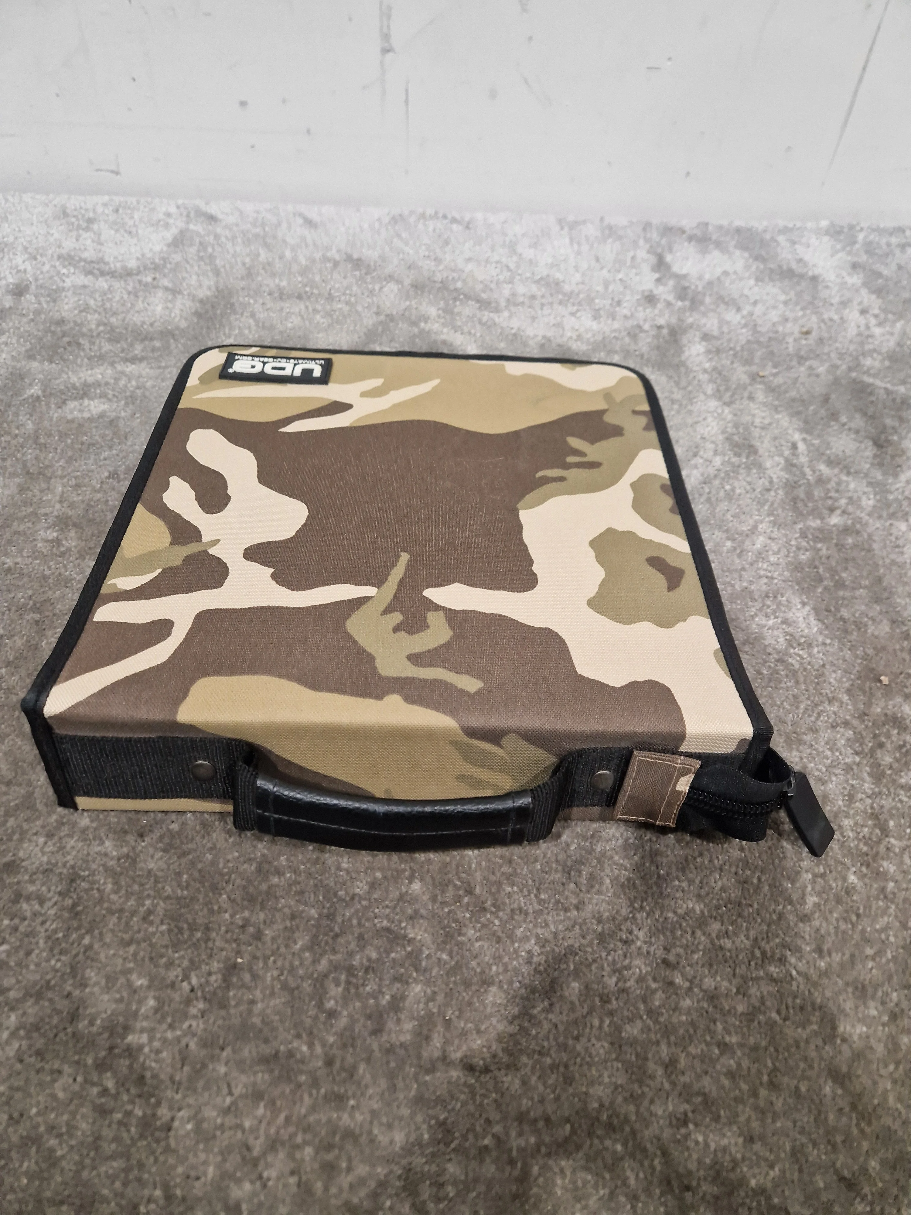 UDG CD Binder Camo - Durable Storage Solution - Excellent - Image 3