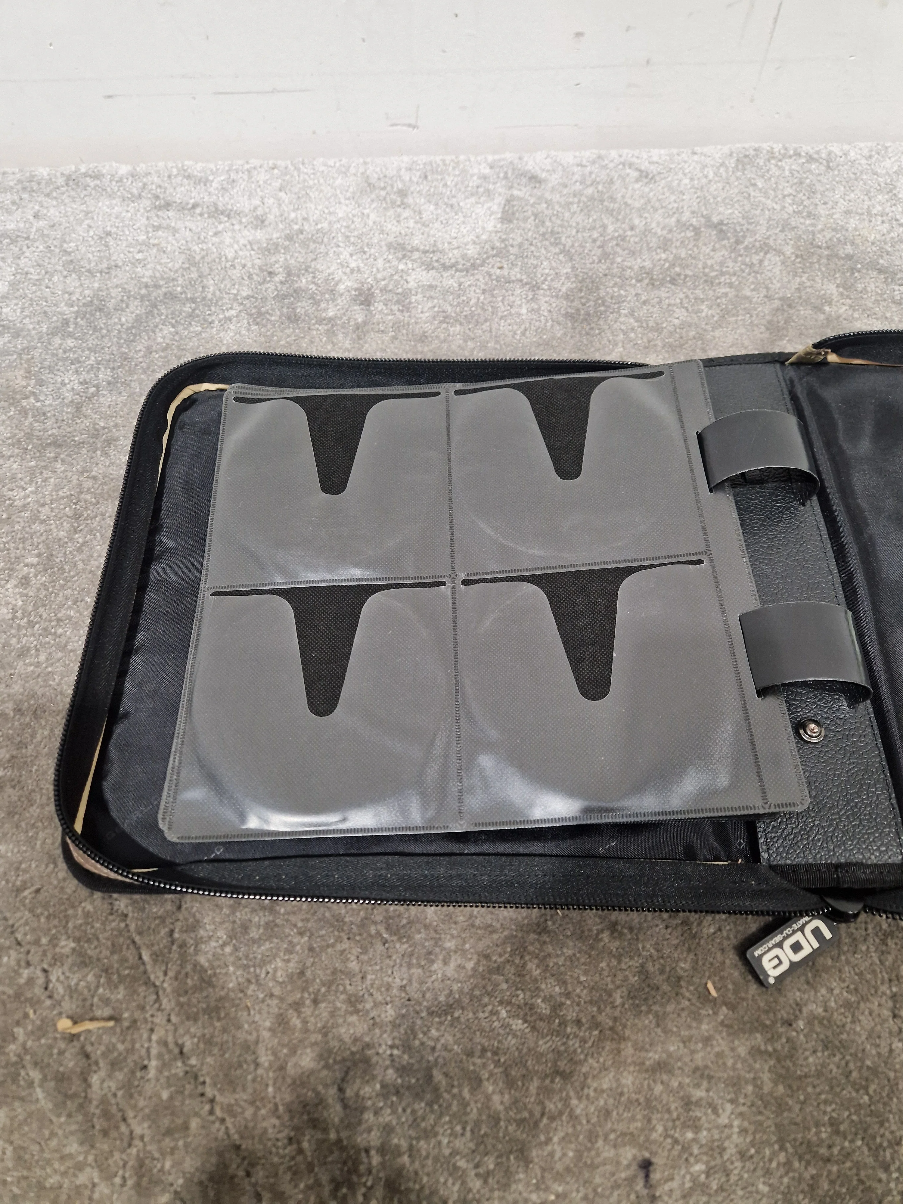 UDG CD Binder Camo - Durable Storage Solution - Excellent - Image 4