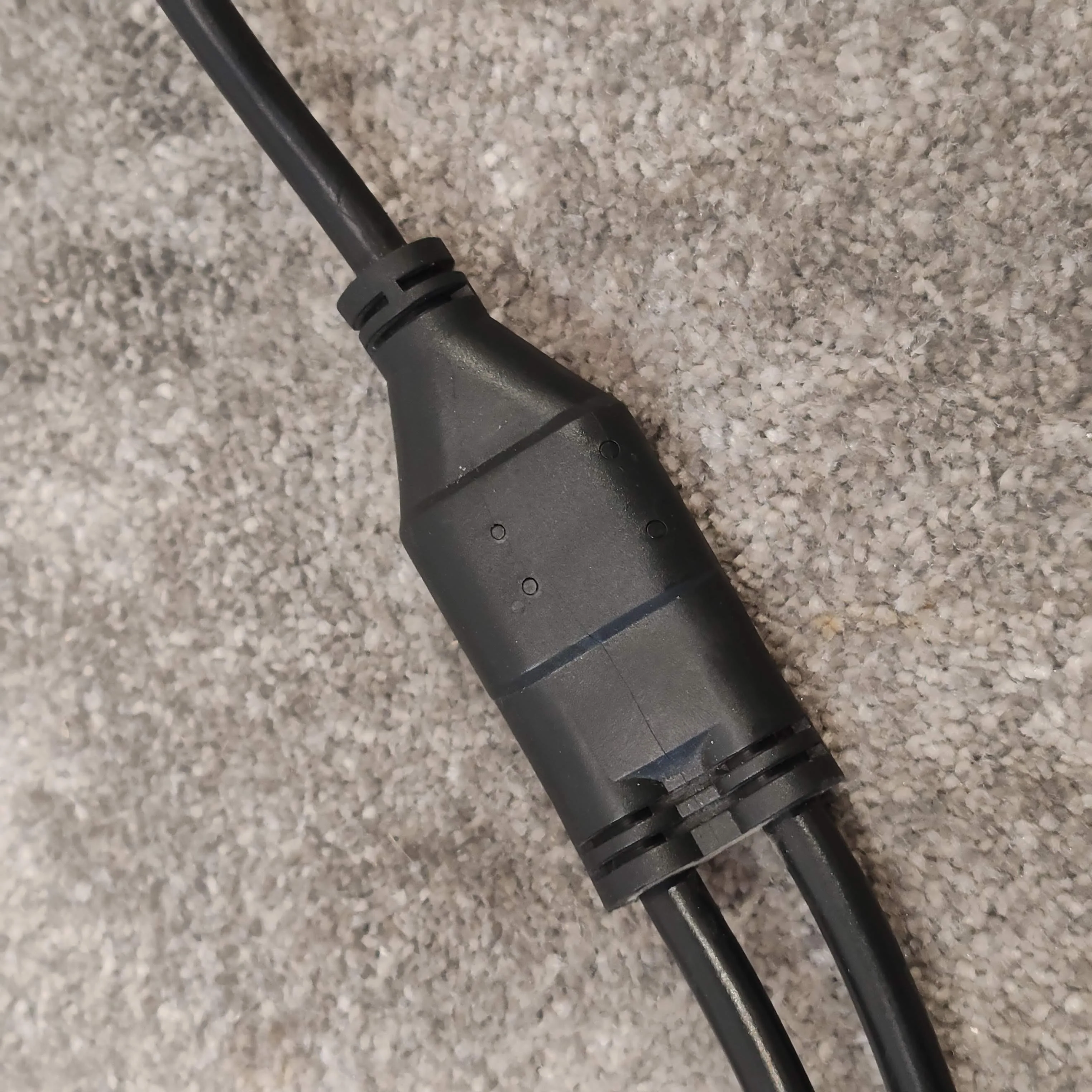 UK 3-Pin Plug to Dual IEC C13 Power Splitter Cable – BS 1363 Mains to 2x Kettle Leads for PC, Monitor, Server, UPS - Image 4