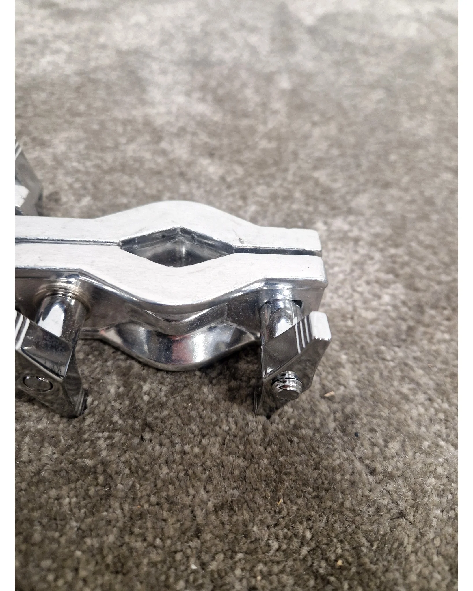 Unbranded Drum Clamp - Silver – Drum Clamp - Excellent - Image 10