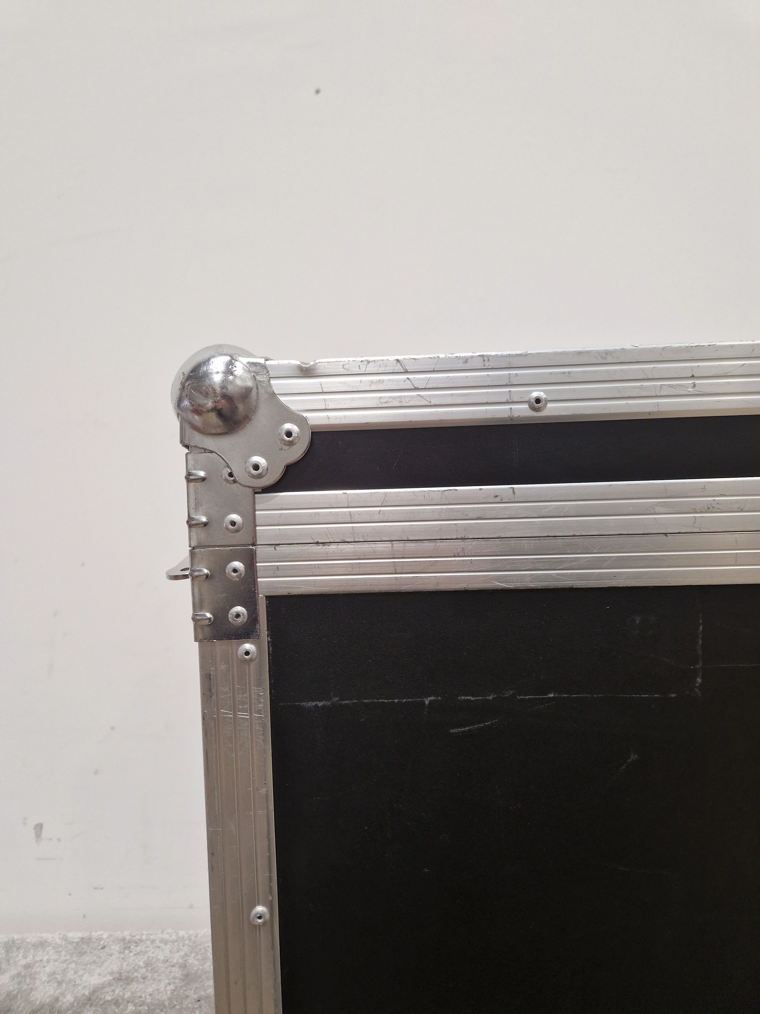 Unbranded Flight Case - Black/Silver – Flight Case - Good - Image 5