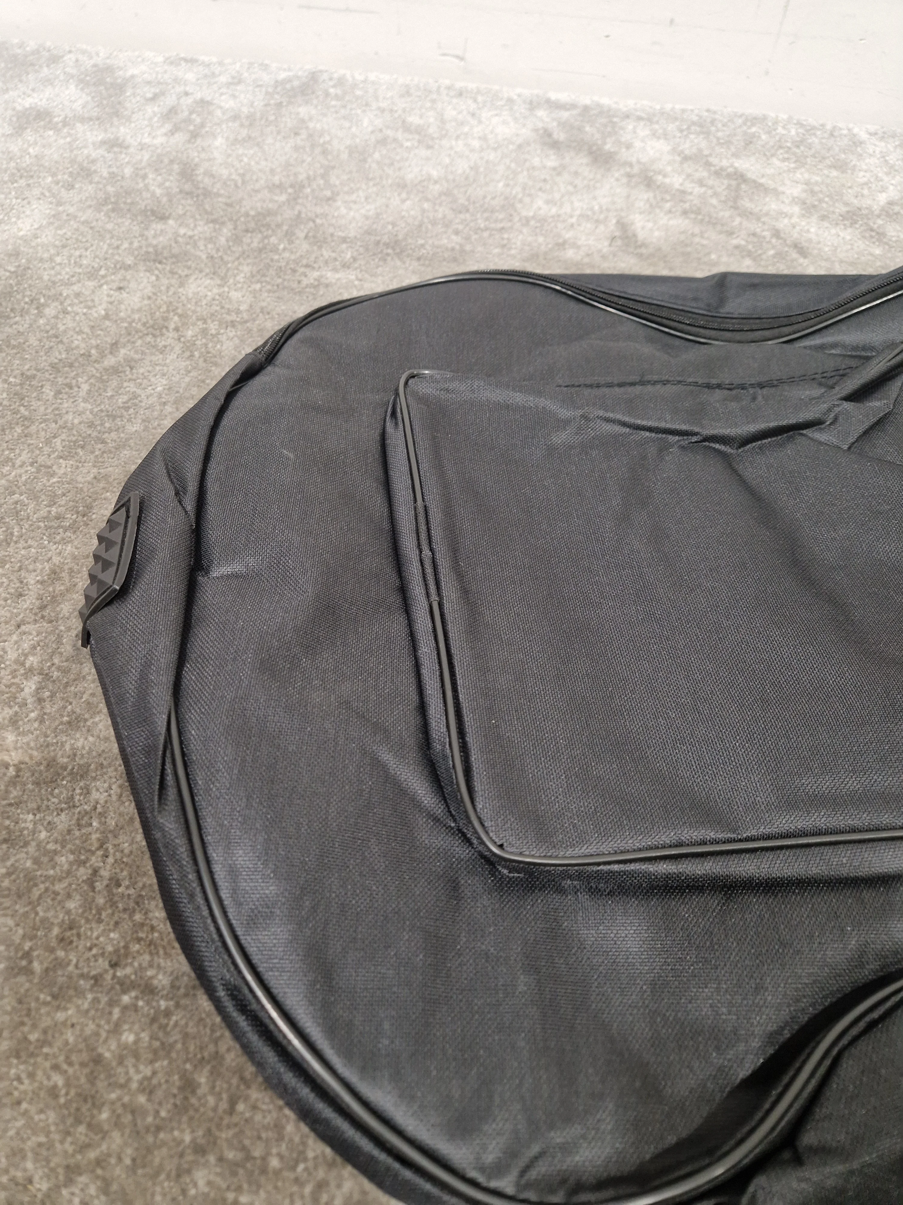 Unbranded Guitar Case Black - Hardshell Protection - Excellent - Image 10