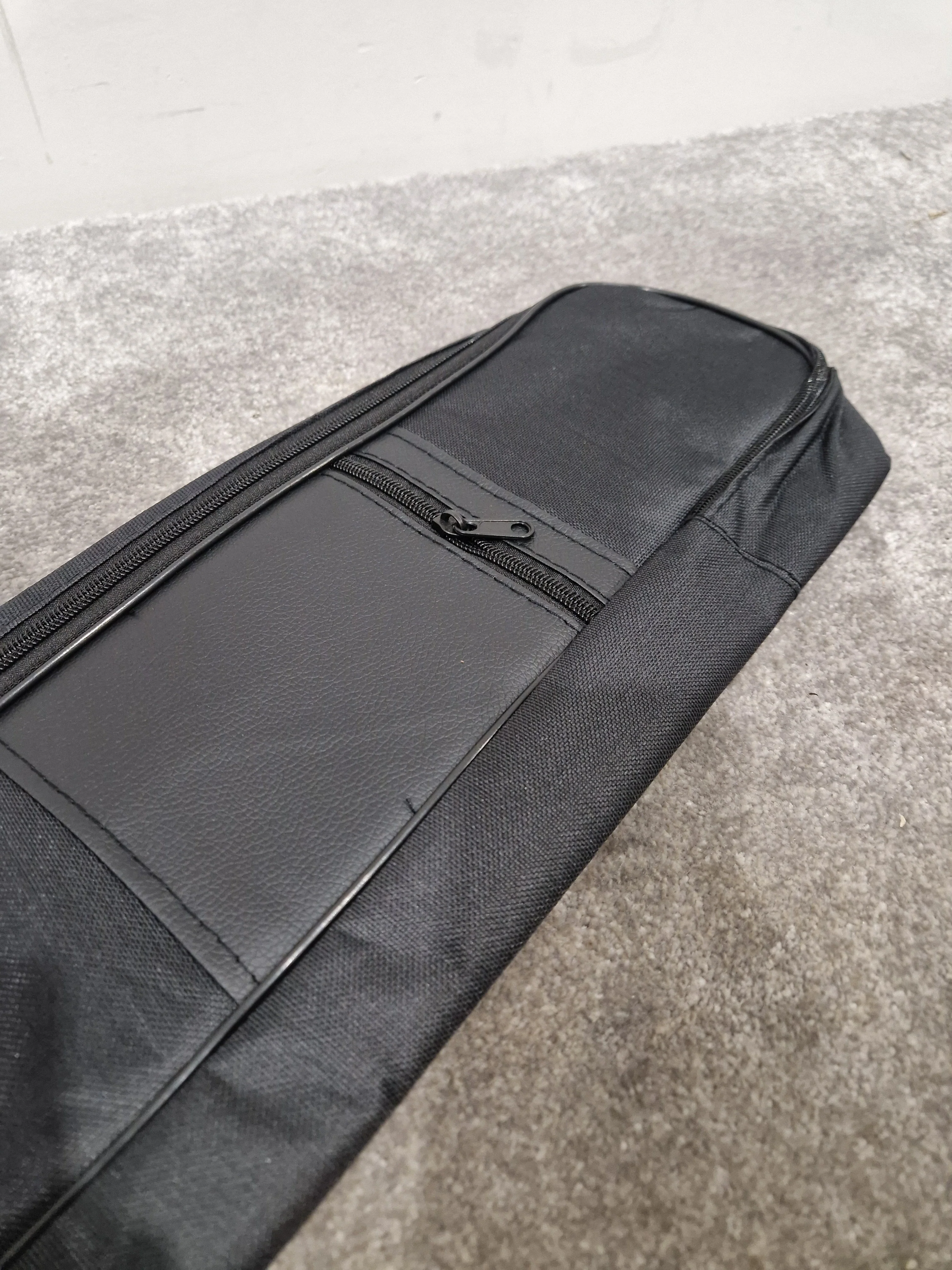 Unbranded Guitar Case Black - Hardshell Protection - Excellent - Image 7