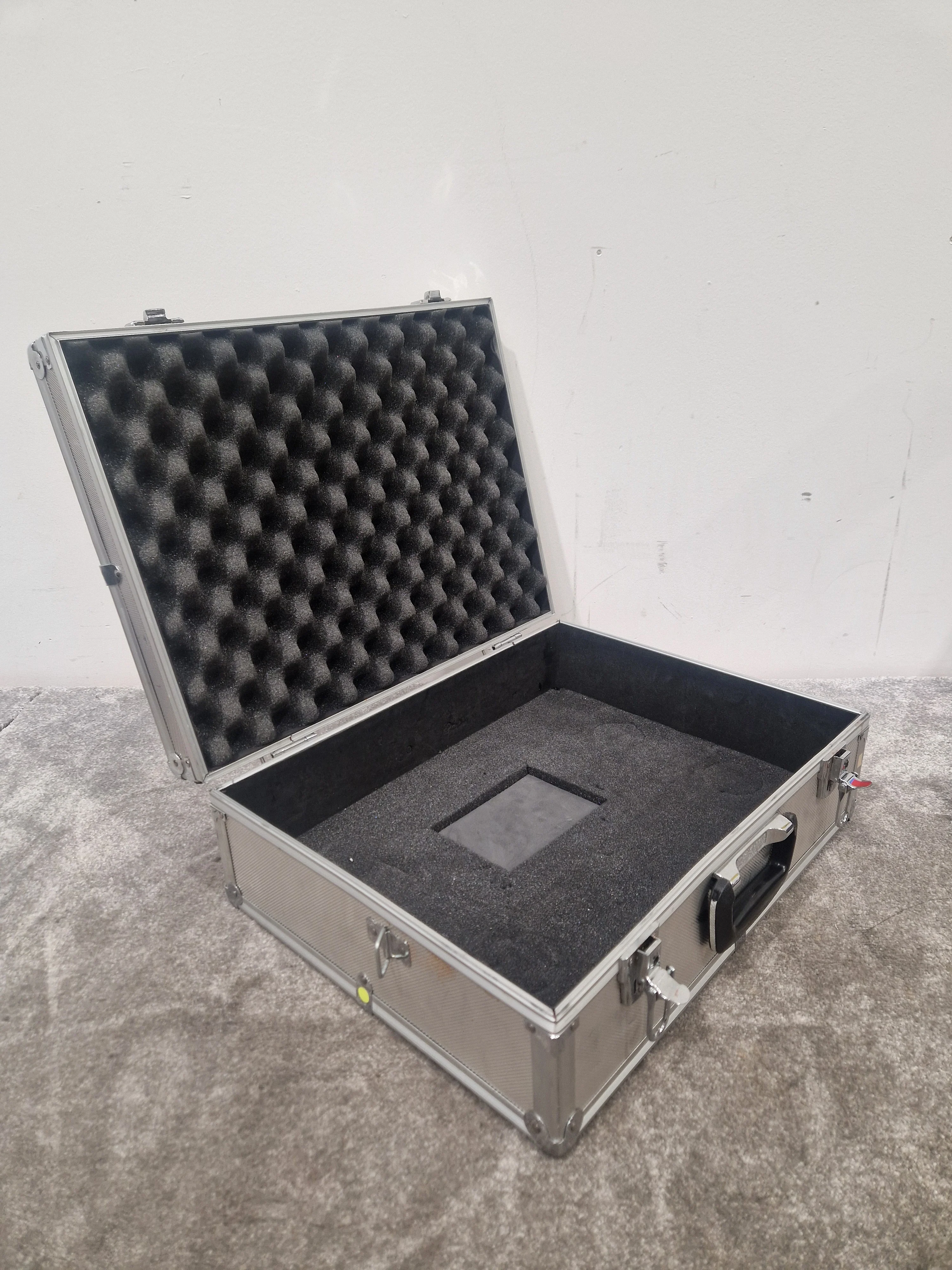 Unbranded Flight Case - 48cm x 36cm x 10cm Durable Construction, Versatile Use - Good - Image 2