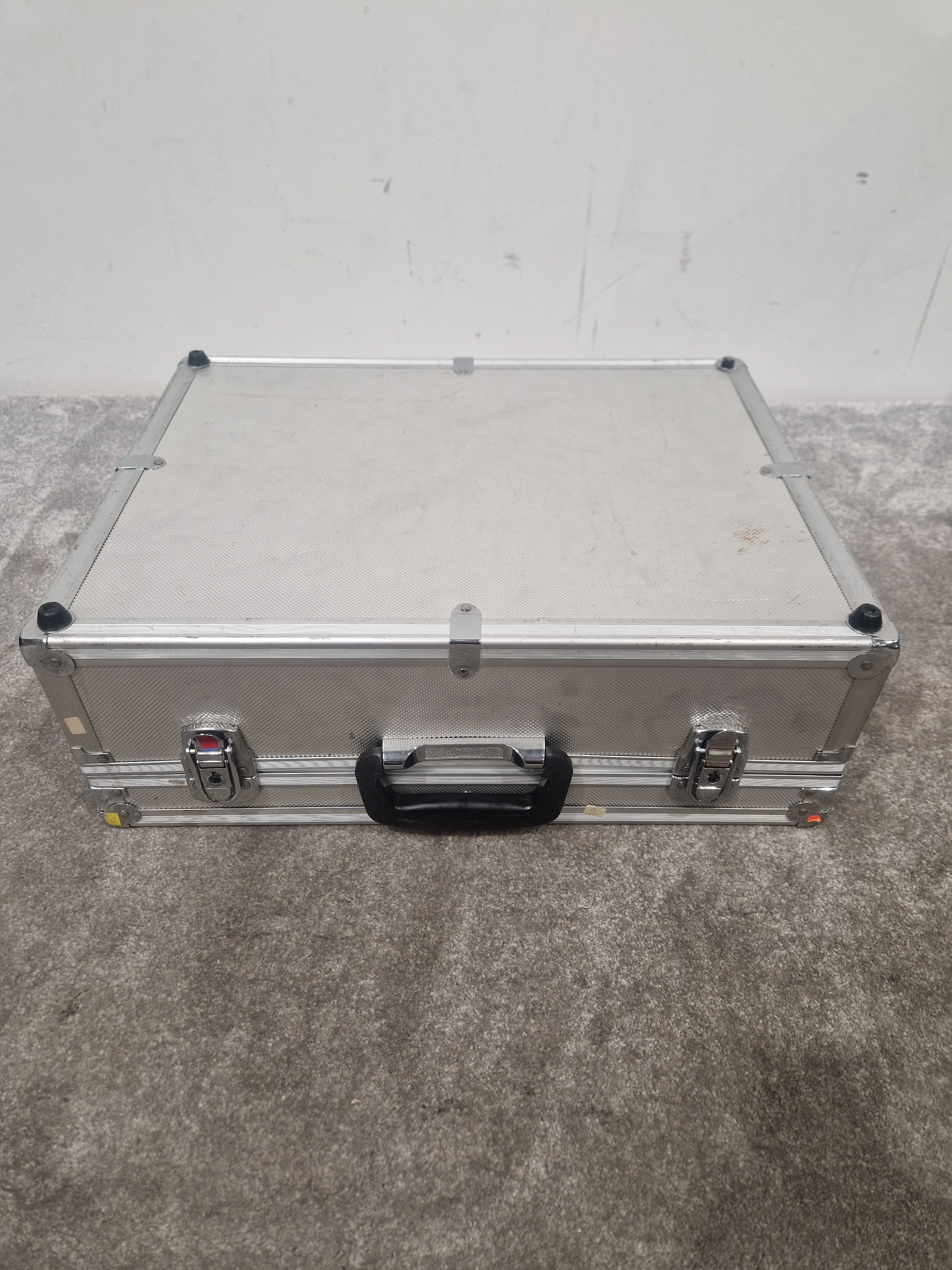 Unbranded Flight Case - 48cm x 36cm x 10cm Durable Construction, Versatile Use - Good - Image 5
