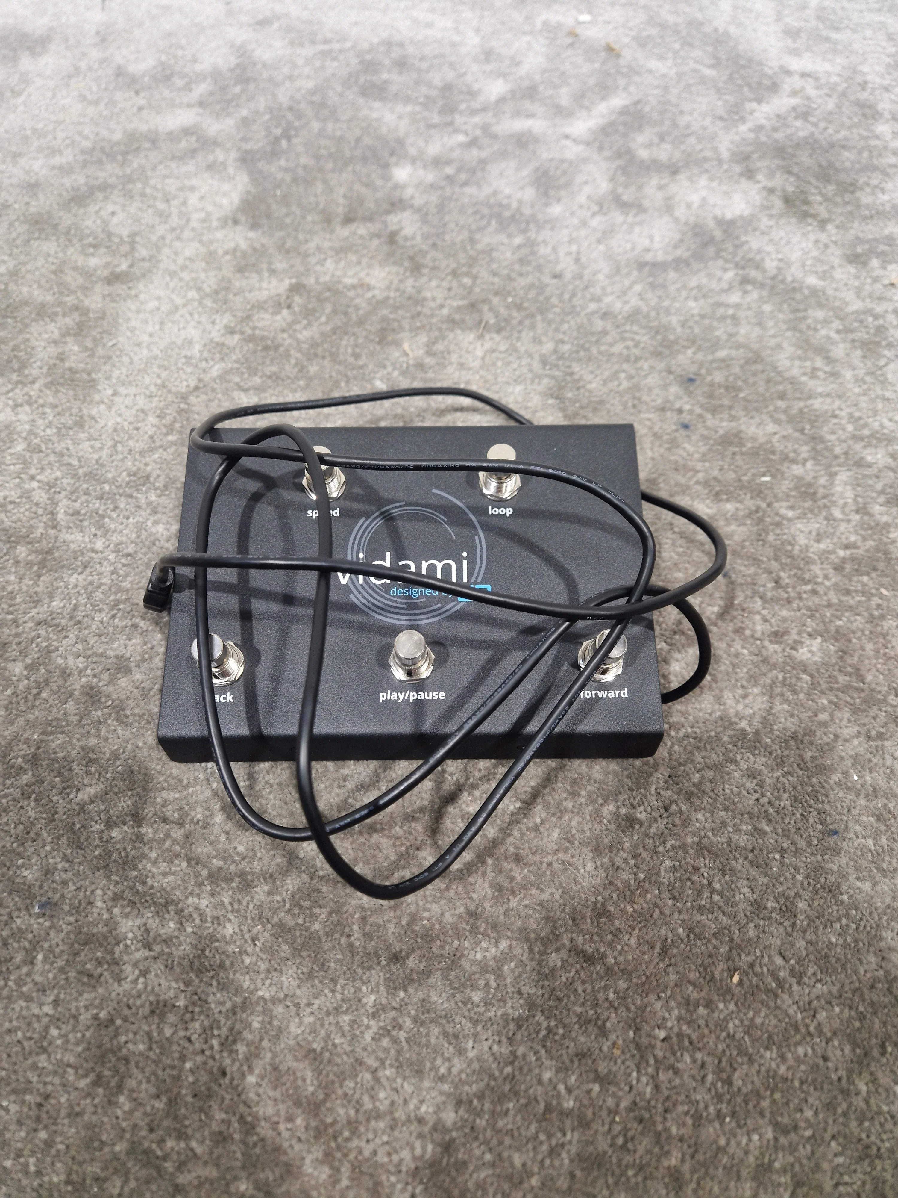UO Vidami - Hands-Free Video Controller - Excellent - Image 3