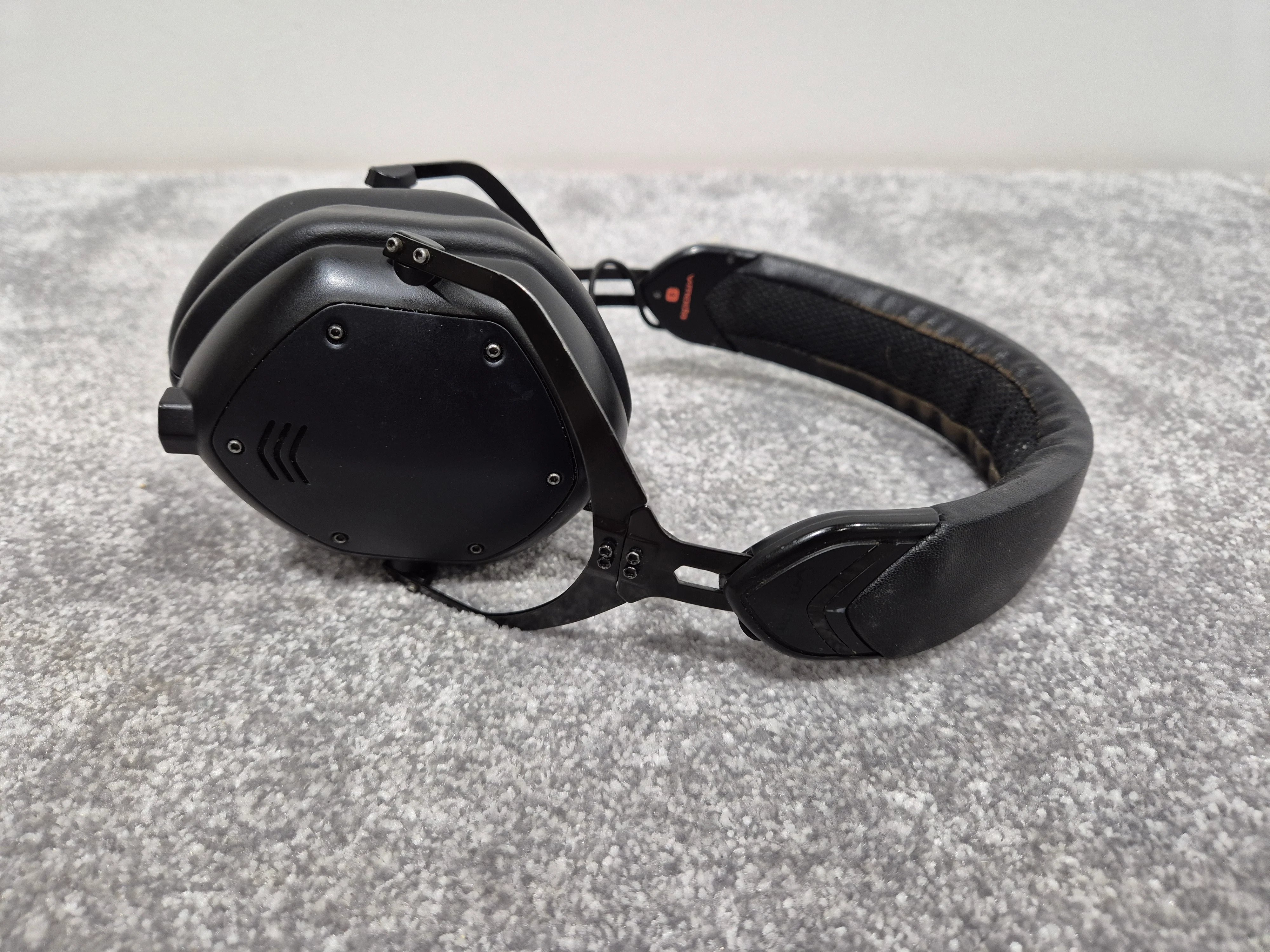 V-Moda Crossfade M100 - Black Headphones w/ AUX Cable - Image 2