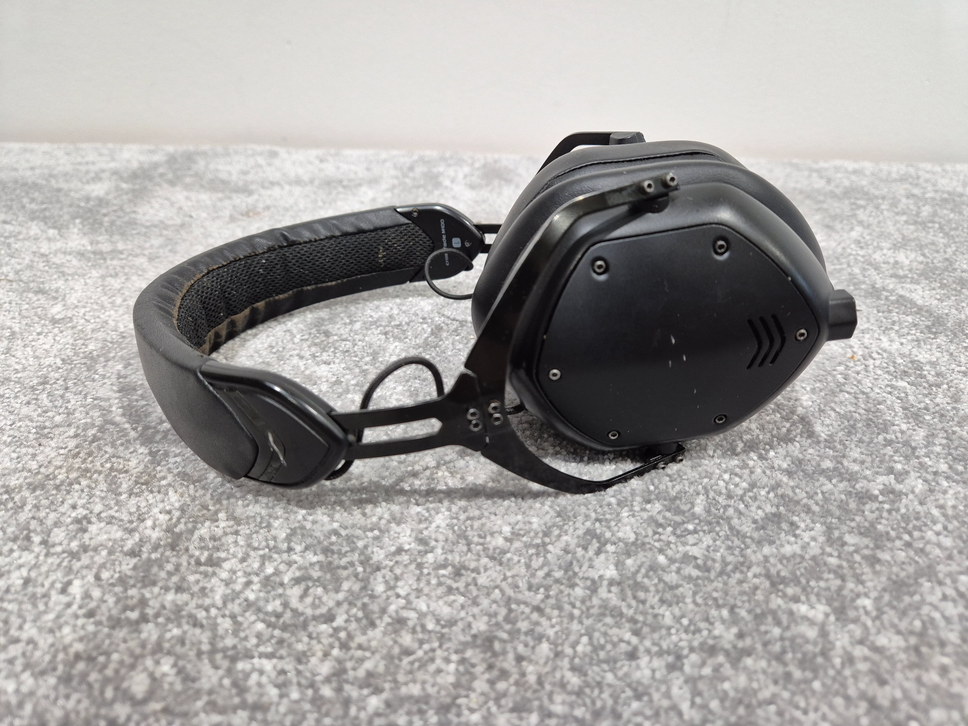 V-Moda Crossfade M100 - Black Headphones w/ AUX Cable - Image 3