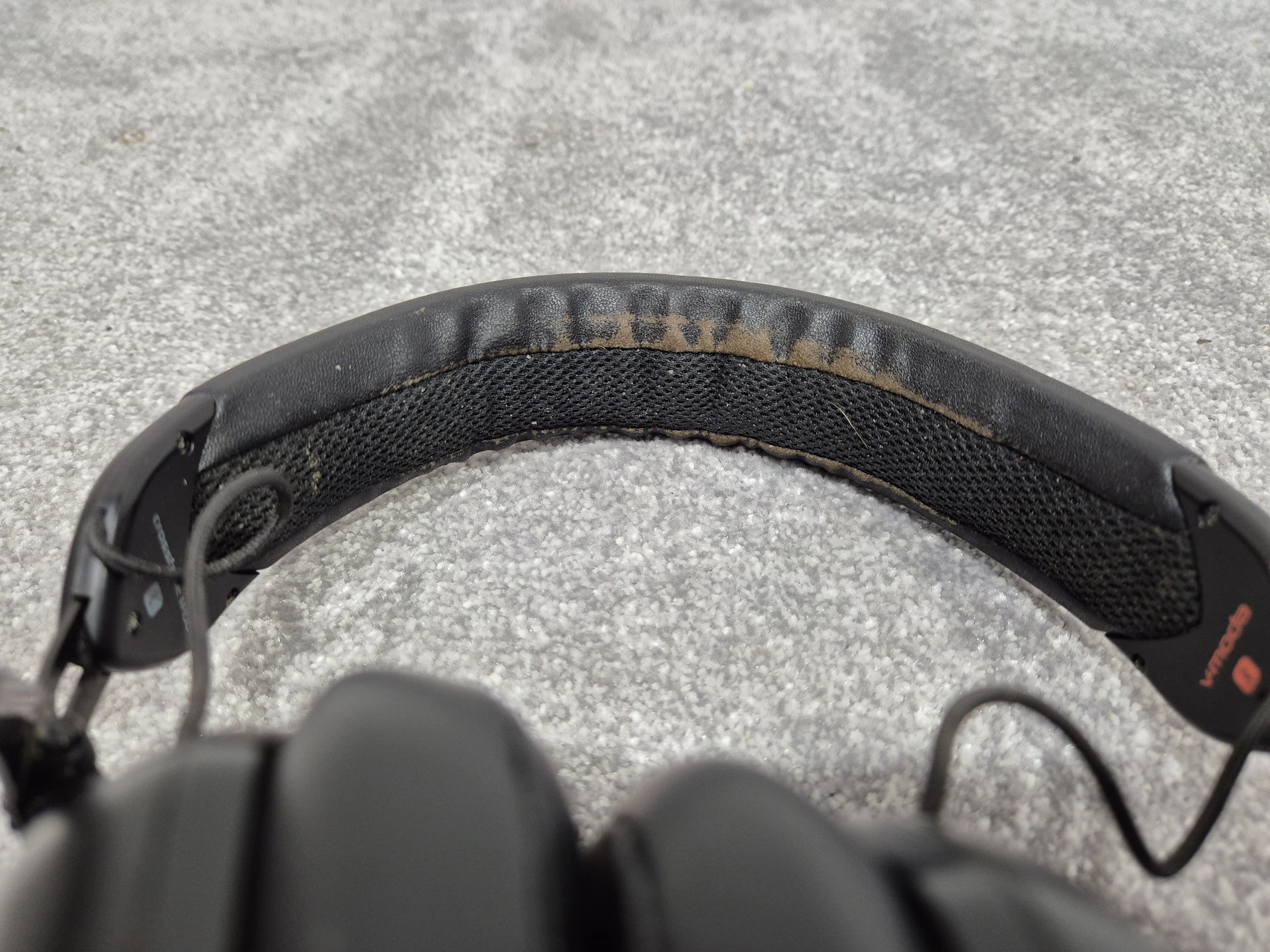 V-Moda Crossfade M100 - Black Headphones w/ AUX Cable - Image 7