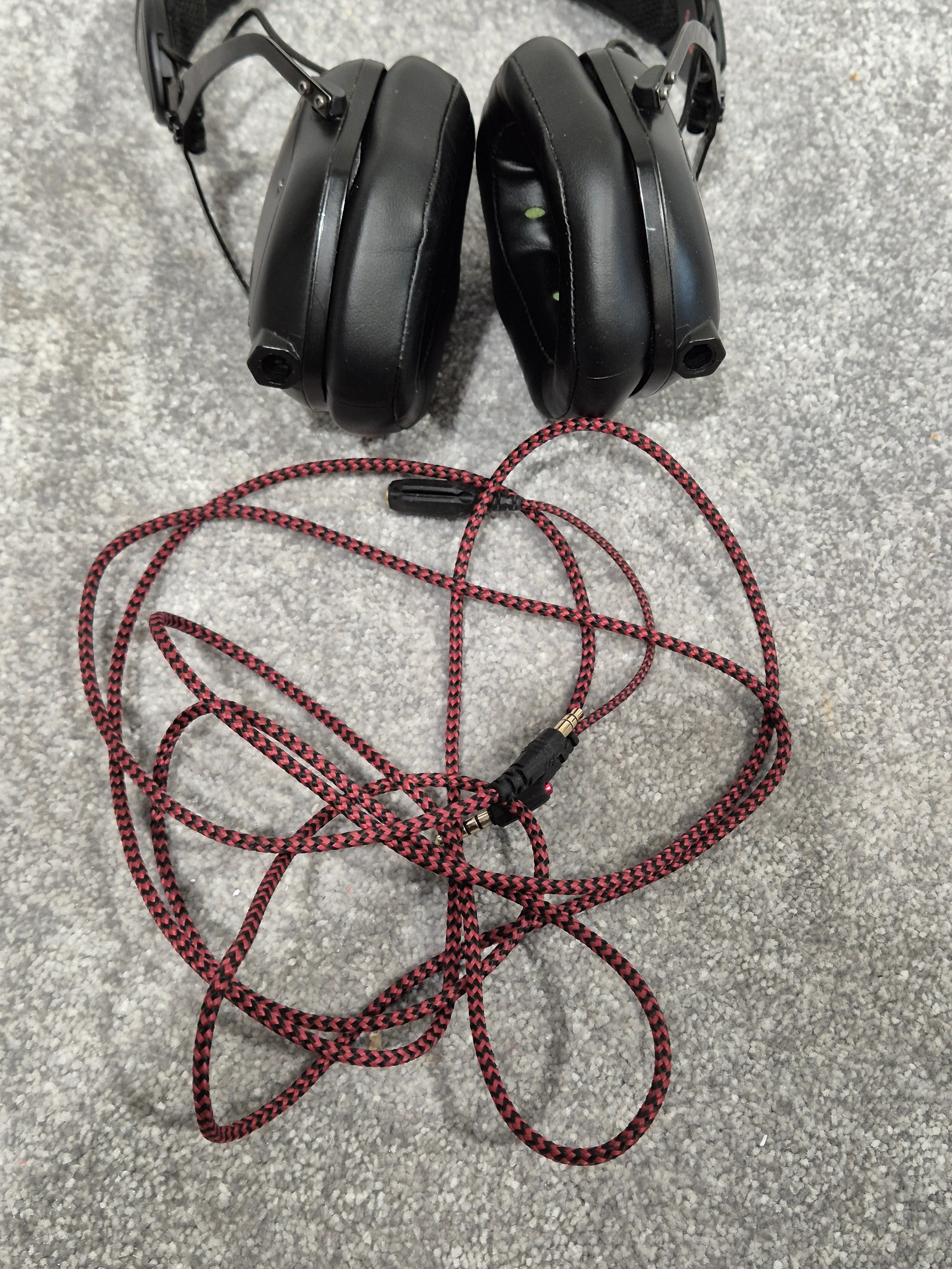 V-Moda Crossfade M100 - Black Headphones w/ AUX Cable - Image 9