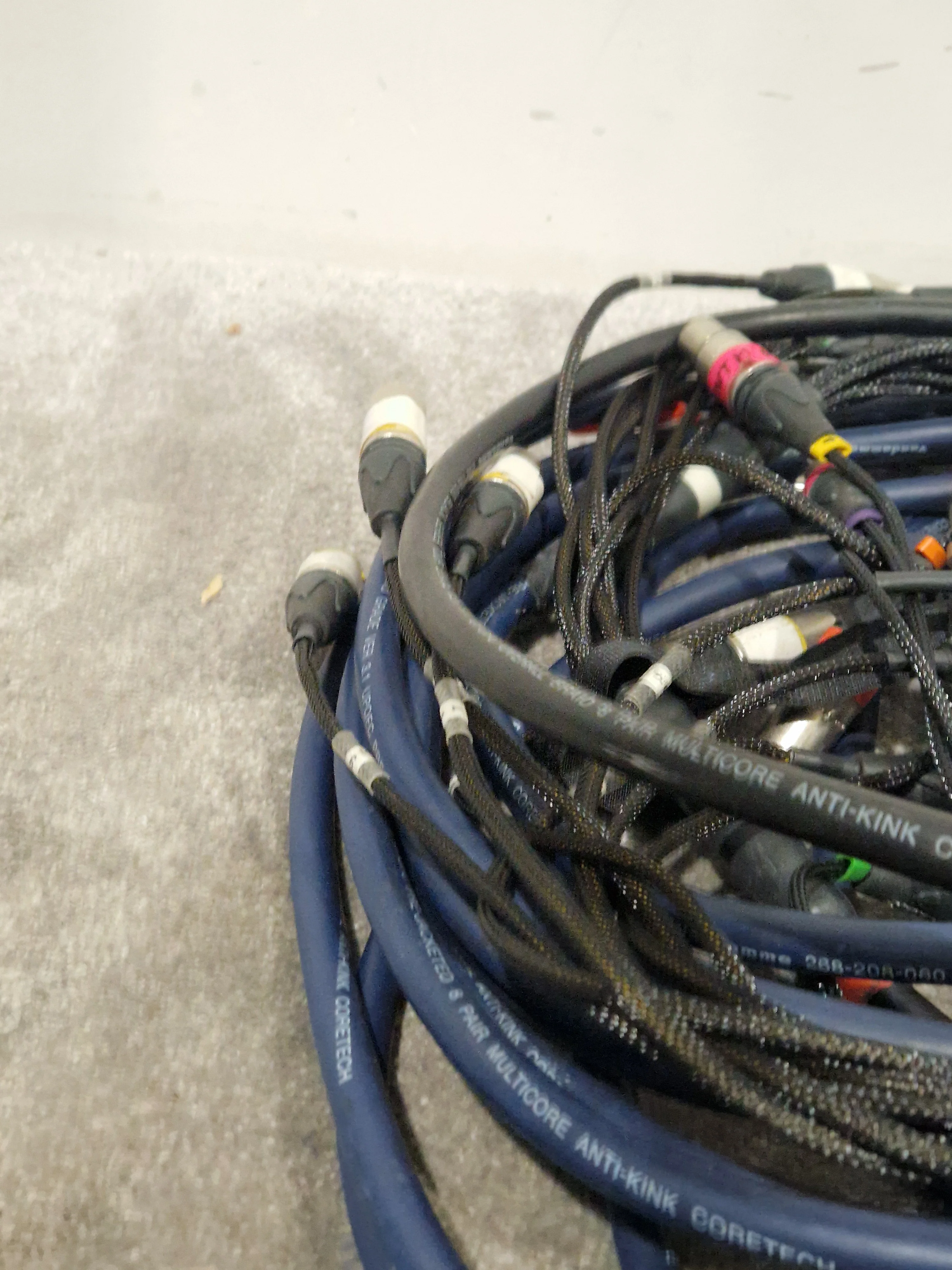 Van Damme Audio Multicore Loom Cable 8-Way Neutrik XLR -M To XLR -F Blue 15ft – Multicore Cable - Good - Image 7