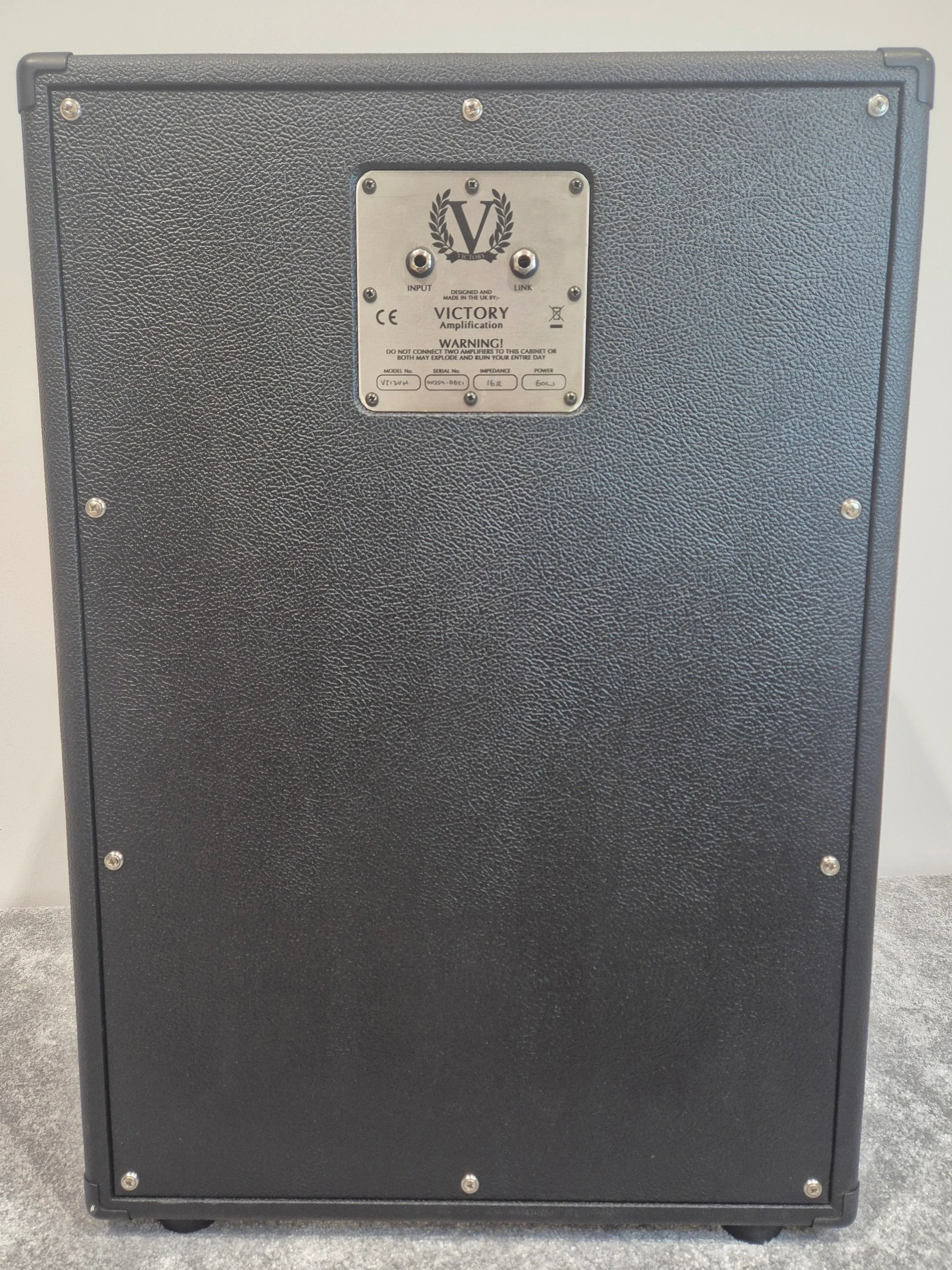 Victory V212-VH Cabinet - 2 x 12-Inch Speaker Cabinet - Black - Image 5