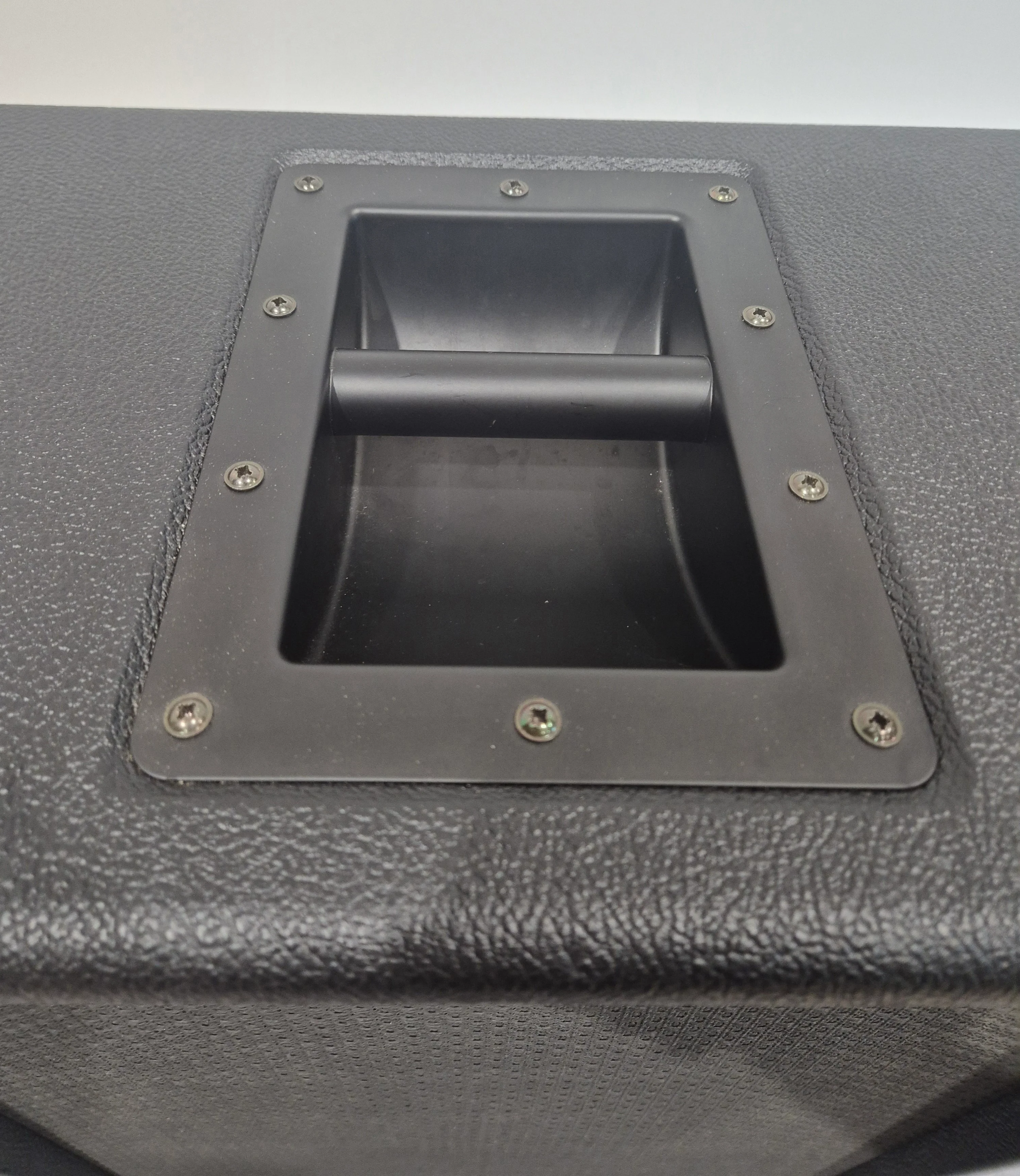 Victory V212-VH Cabinet - 2 x 12-Inch Speaker Cabinet - Black - Image 6