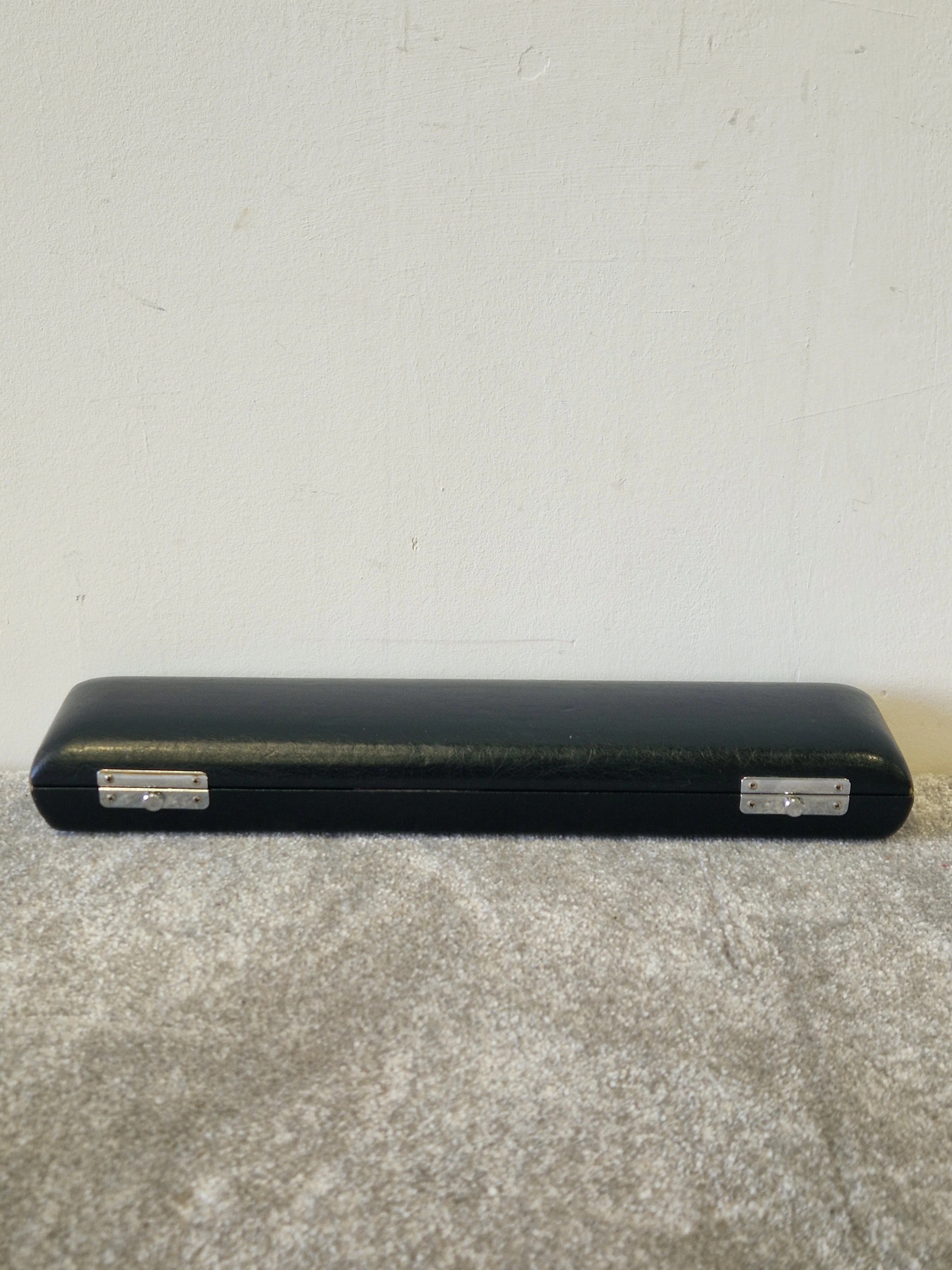 Vintage Takumi T100SE Flute (1984) – Handcrafted Japanese Elegance - Good w/ Case - Image 8