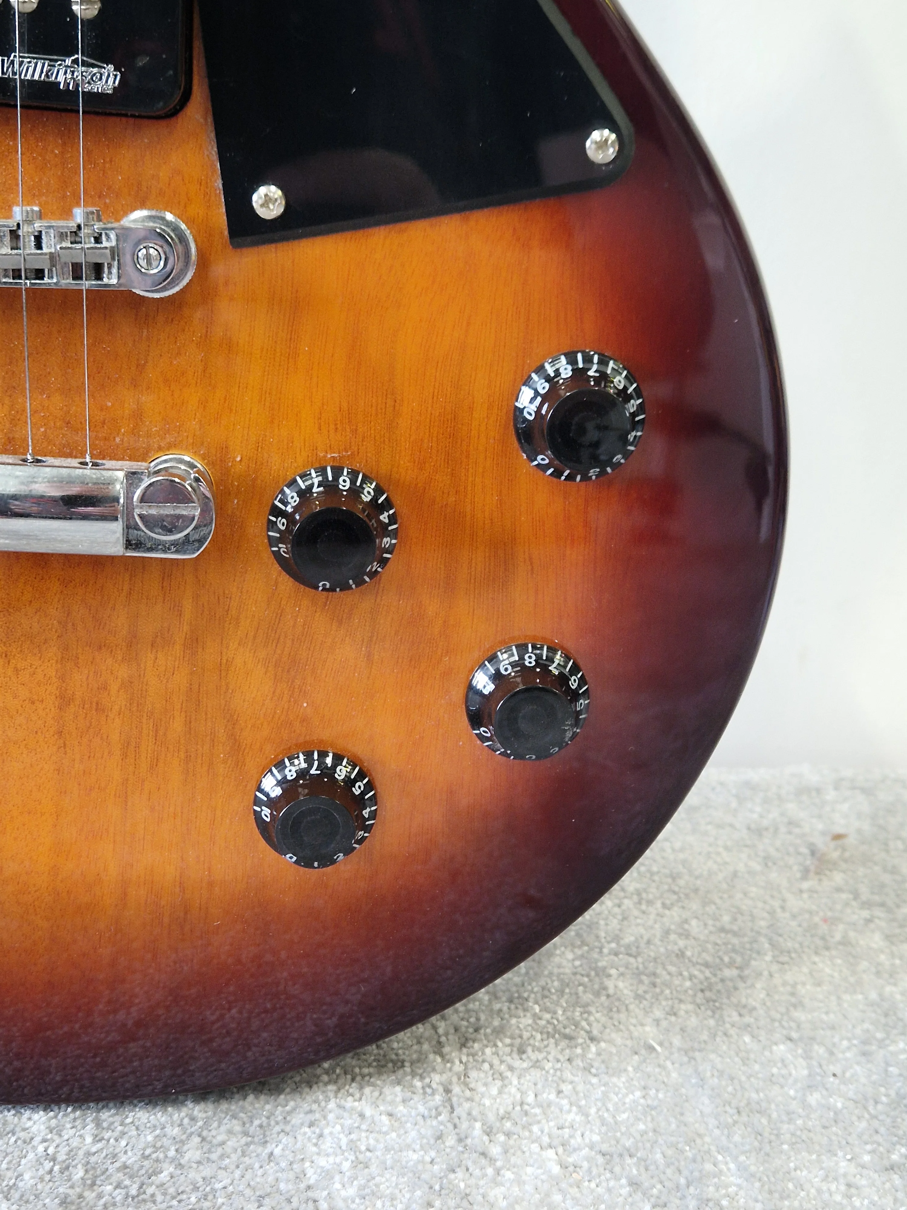 Vintage V132 – 2020 – P90 Pickups & Mahogany Body – Very Good - Image 4