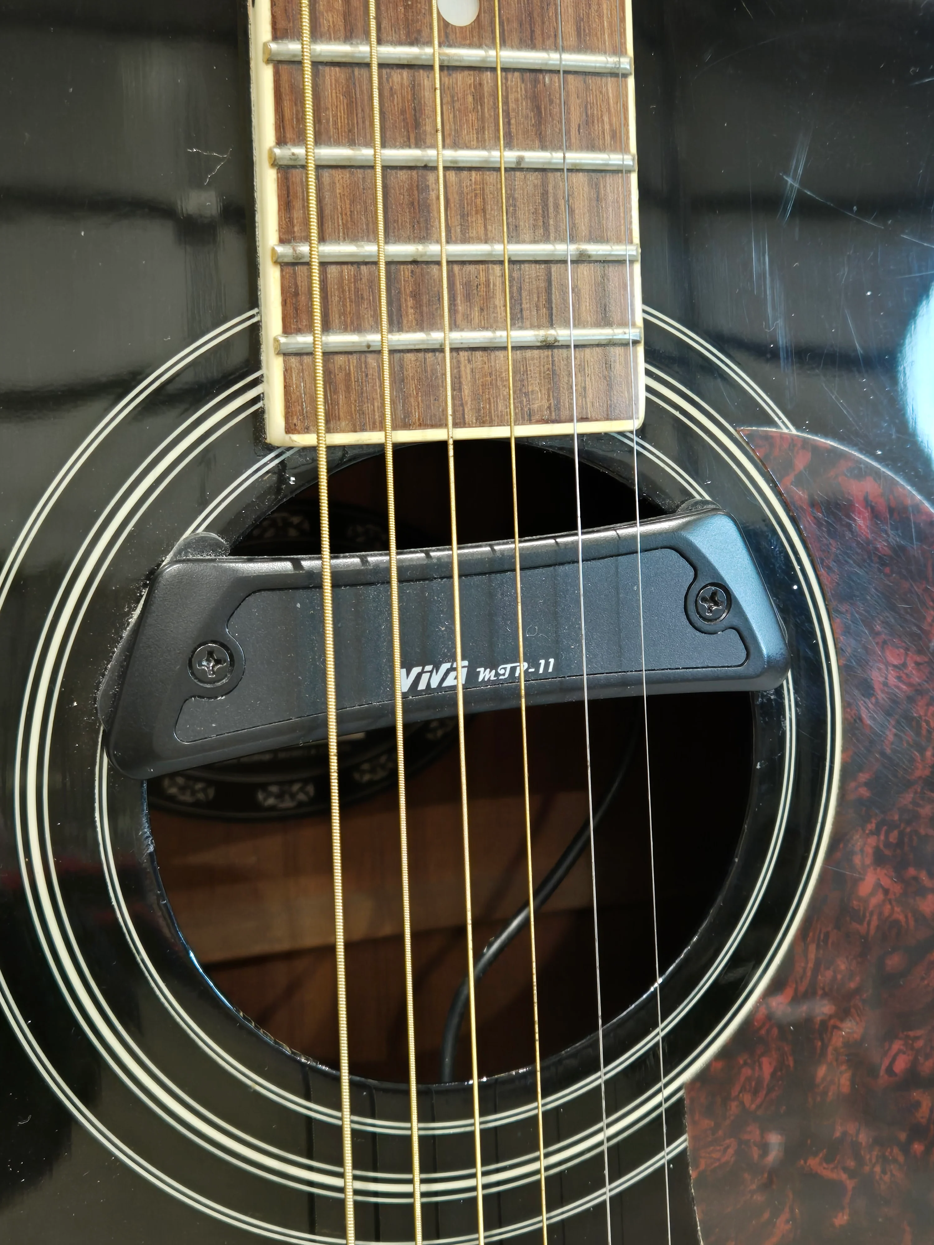 Vintage V400 BK Acoustic Guitar - Viva MTP11 Sound Hole Pick Up - Image 4