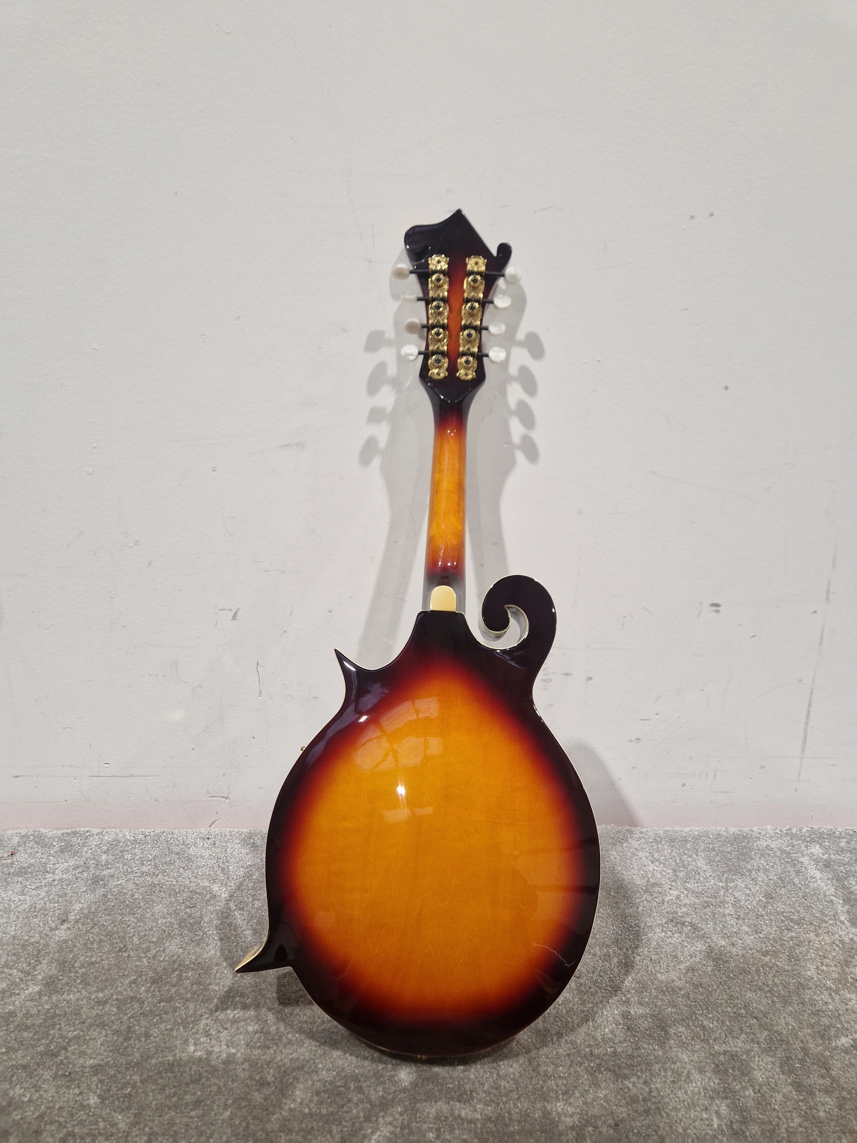 Vintage VFM300F - Mandolin - Sunburst - Excellent w/ Hard Case - Image 8