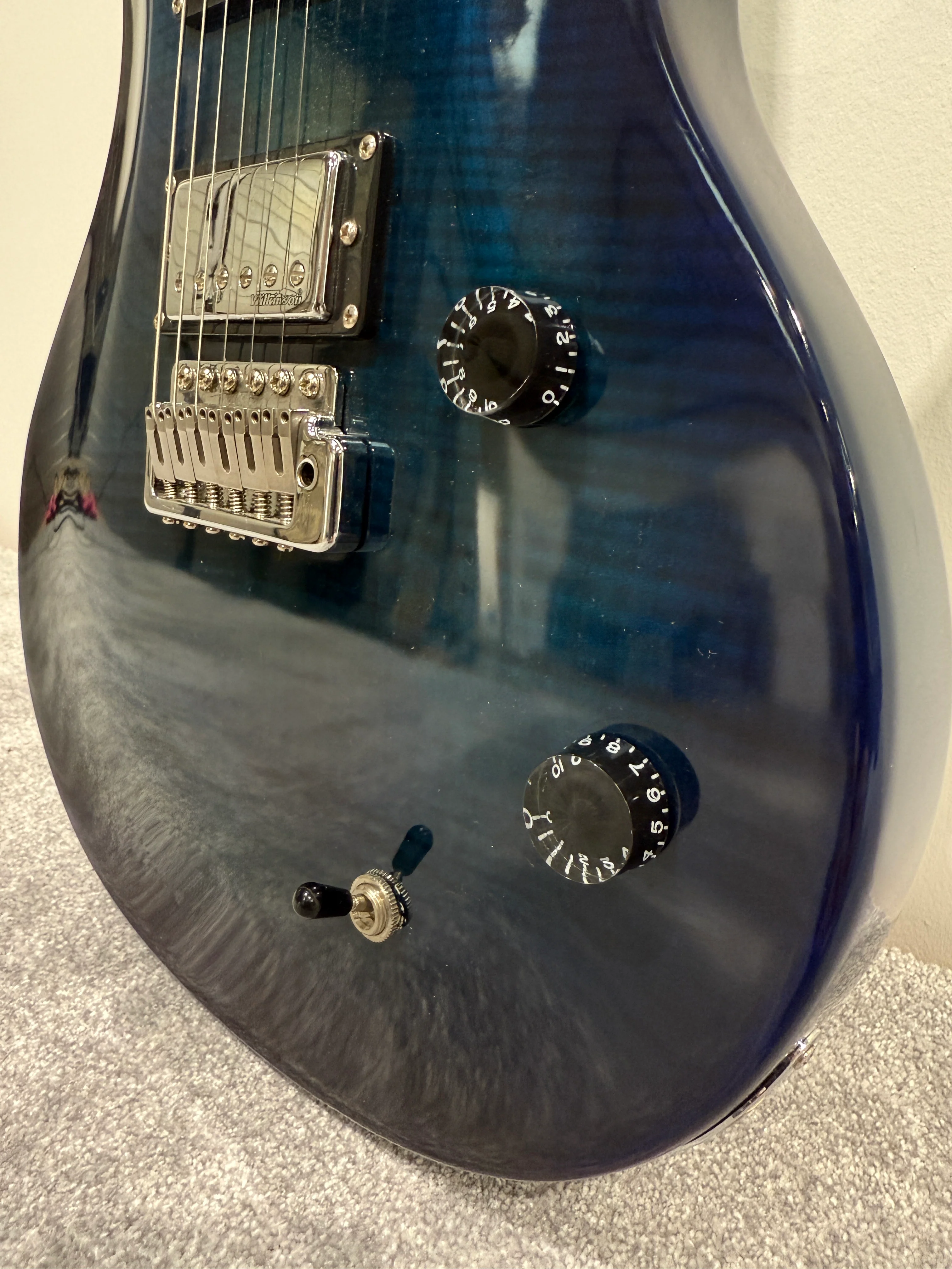 Vintage VRS 100 Trans Blue Electric Guitar - Fusion Carry Case - Tremelo Bar - Image 5