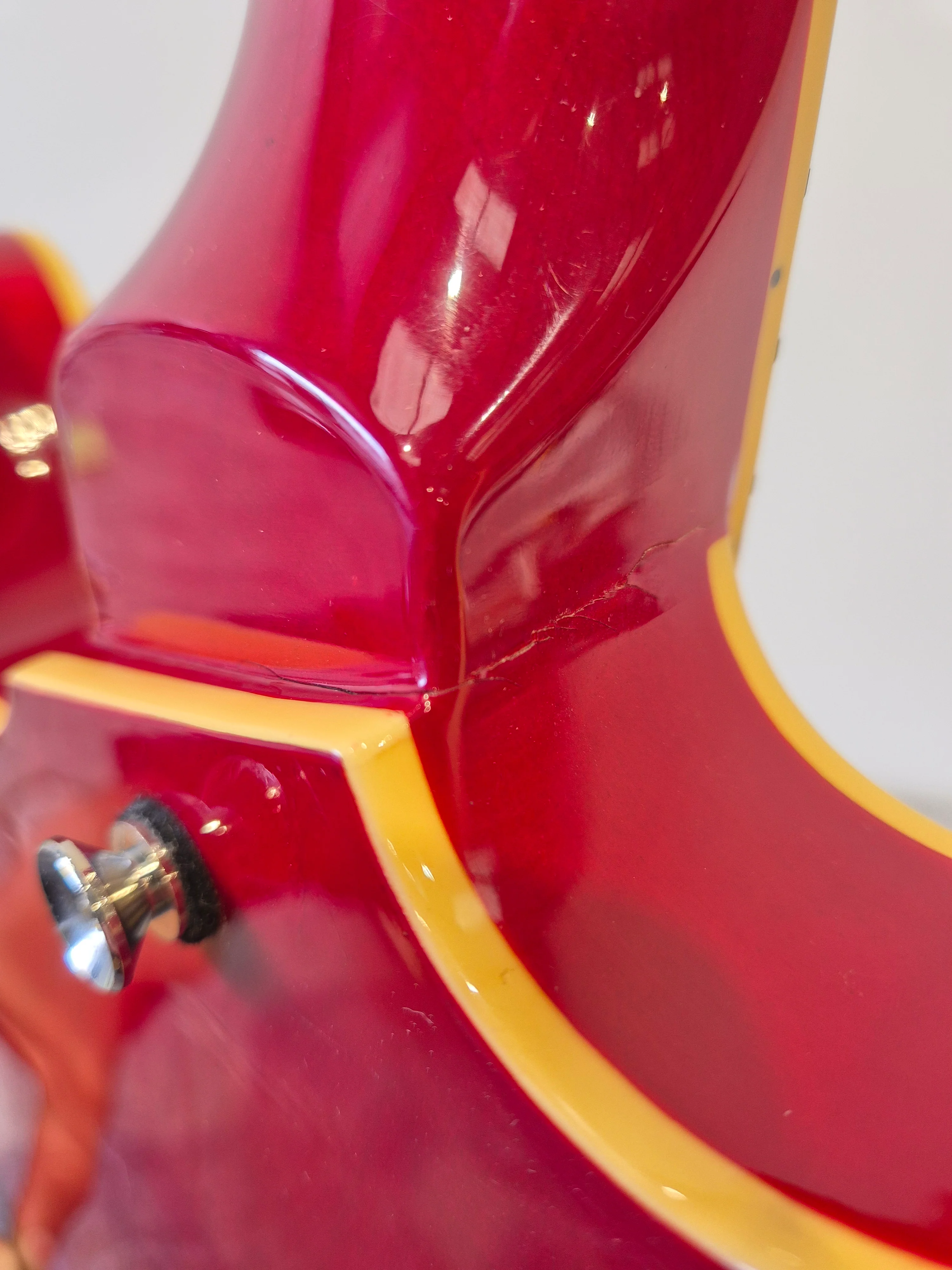 Vintage VSA500 - Semi-Hollow Body Electric Guitar - Red - Image 9