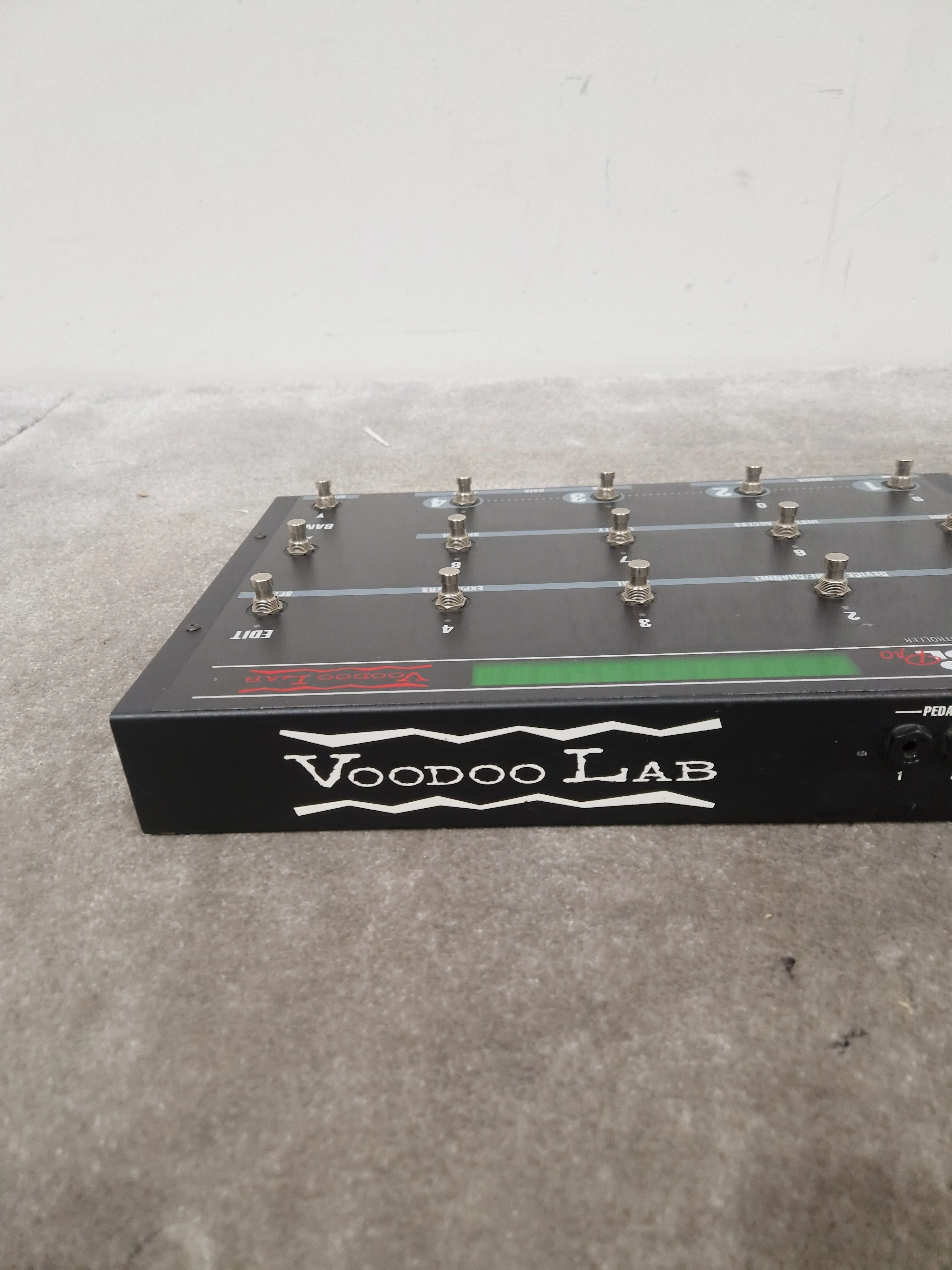 Voodoo Lab Ground MIDI Controller - Versatile Footswitch Control - Excellent w/ Power Supply - Image 5
