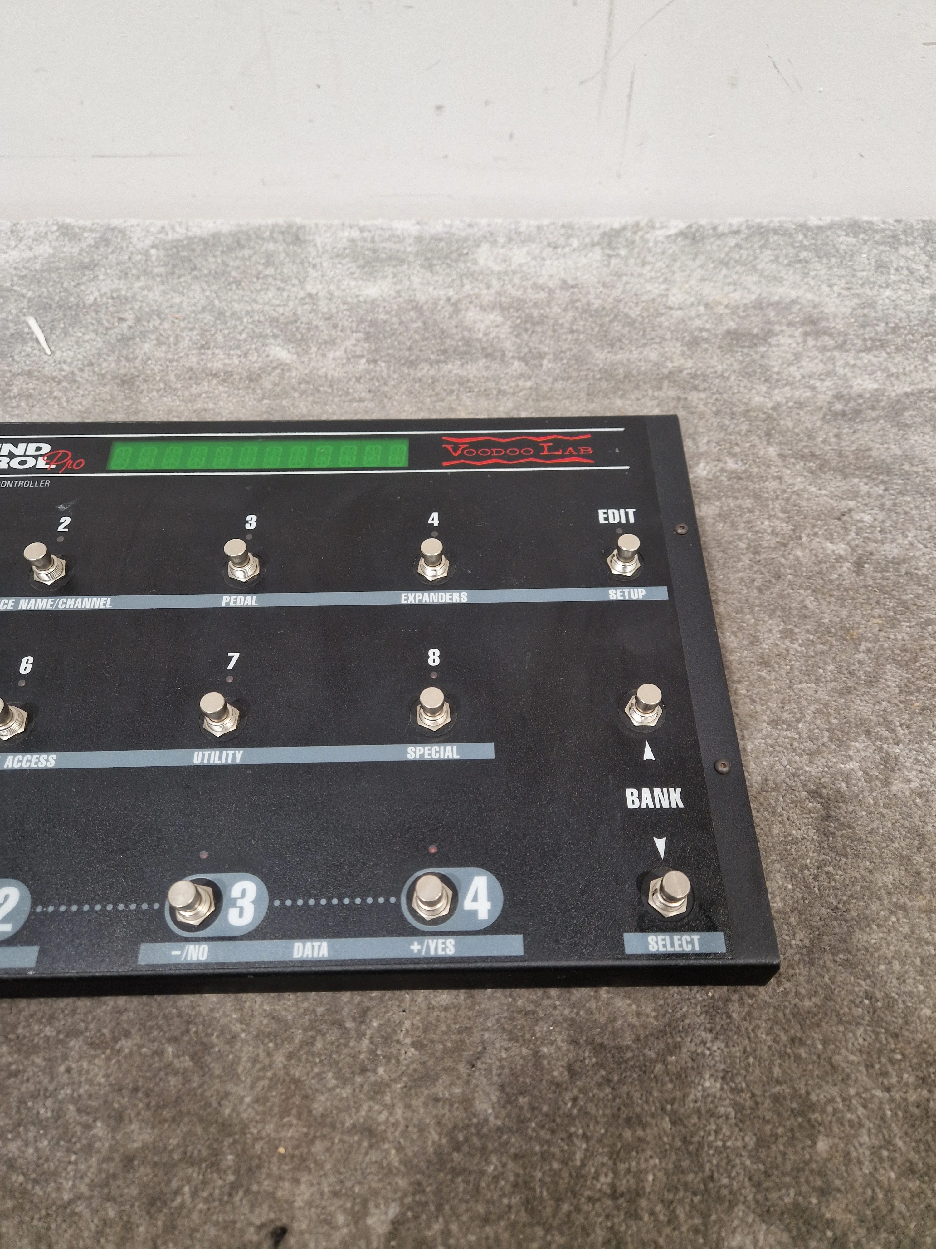 Voodoo Lab Ground MIDI Controller - Versatile Footswitch Control - Excellent w/ Power Supply - Image 8