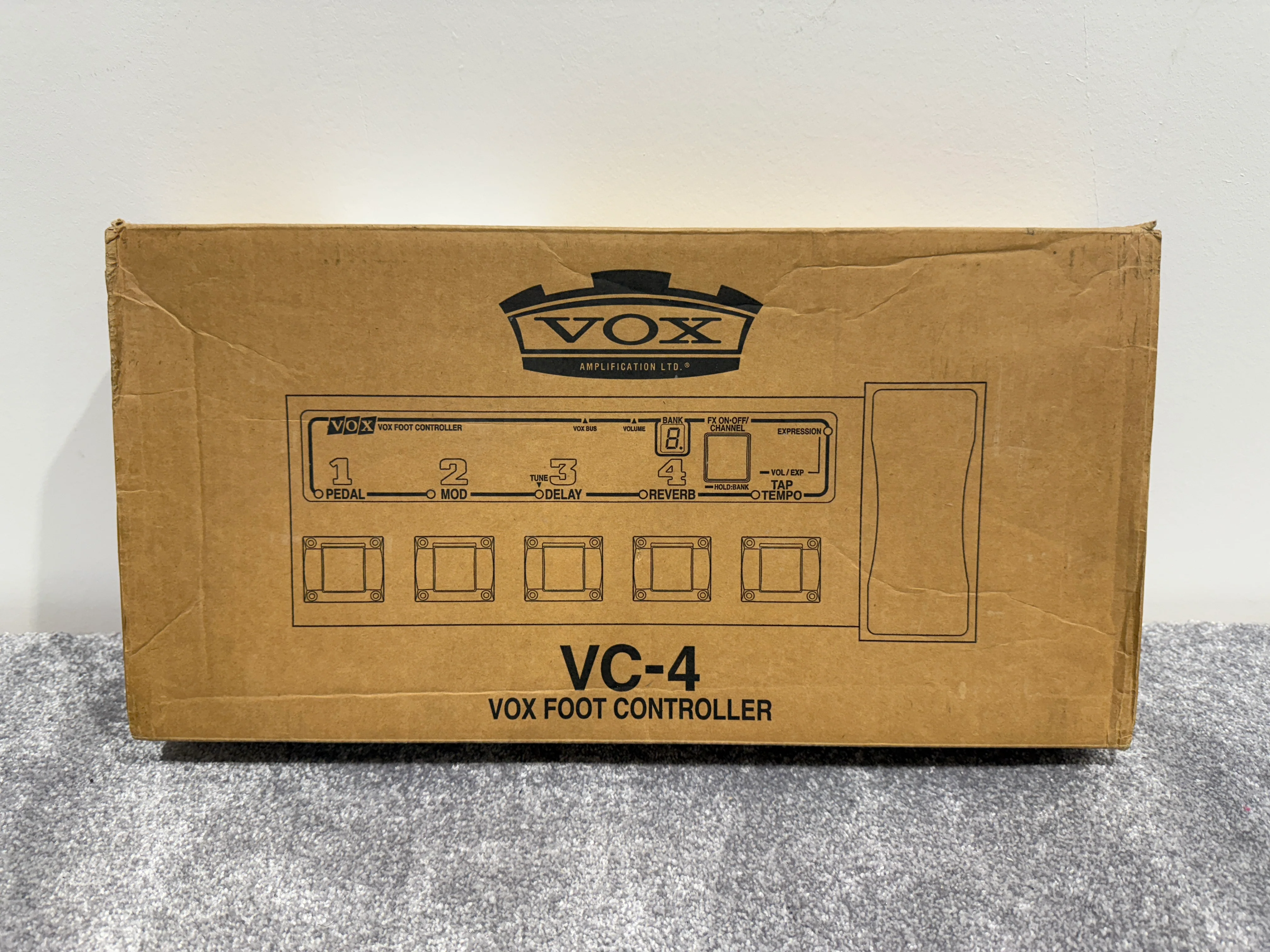 Vox AD120VT Guitar Amplifier with Vox VC4 Foot Controller and Amp Covers - Image 16
