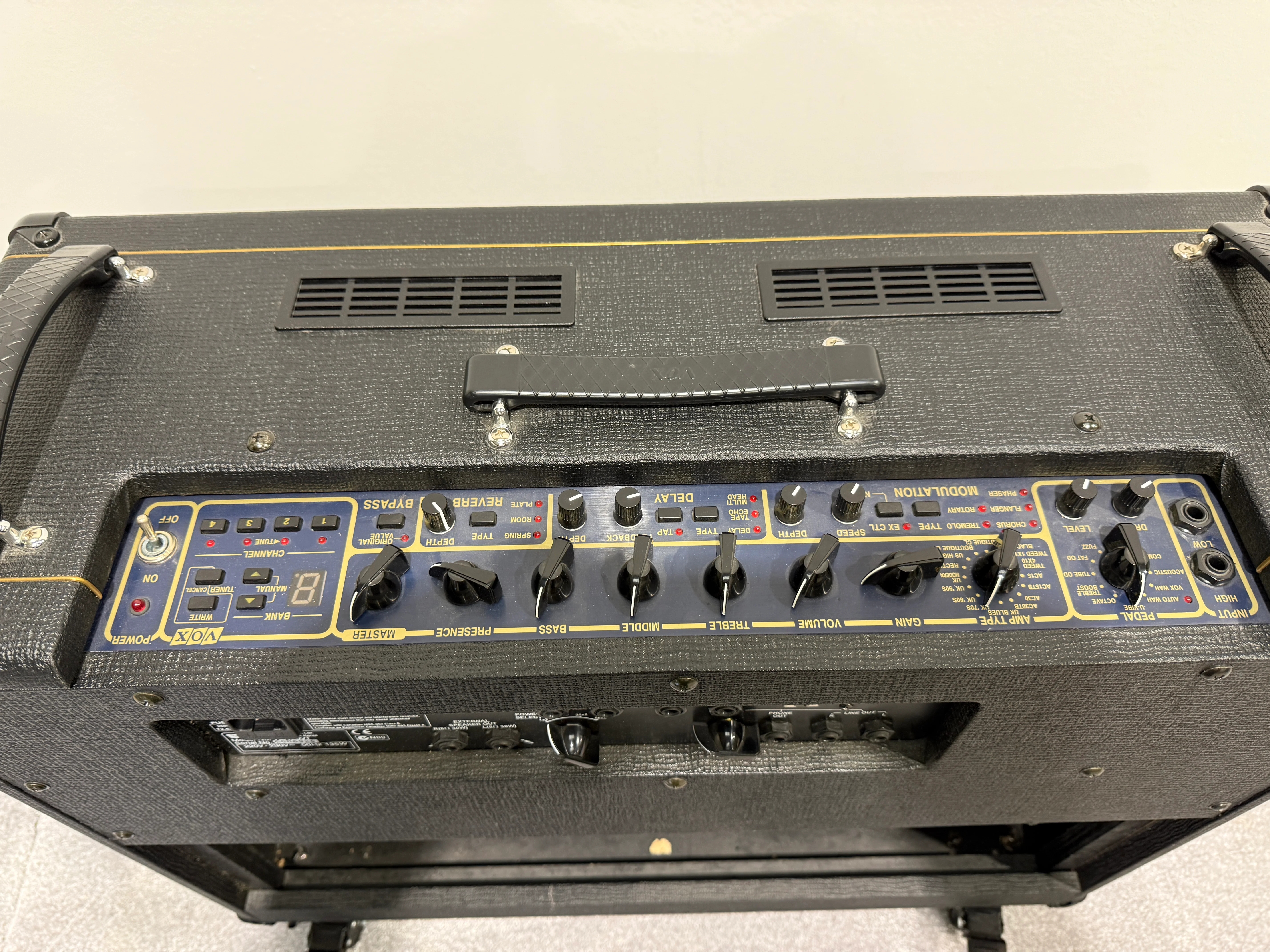 Vox AD120VT Guitar Amplifier with Vox VC4 Foot Controller and Amp Covers - Image 5