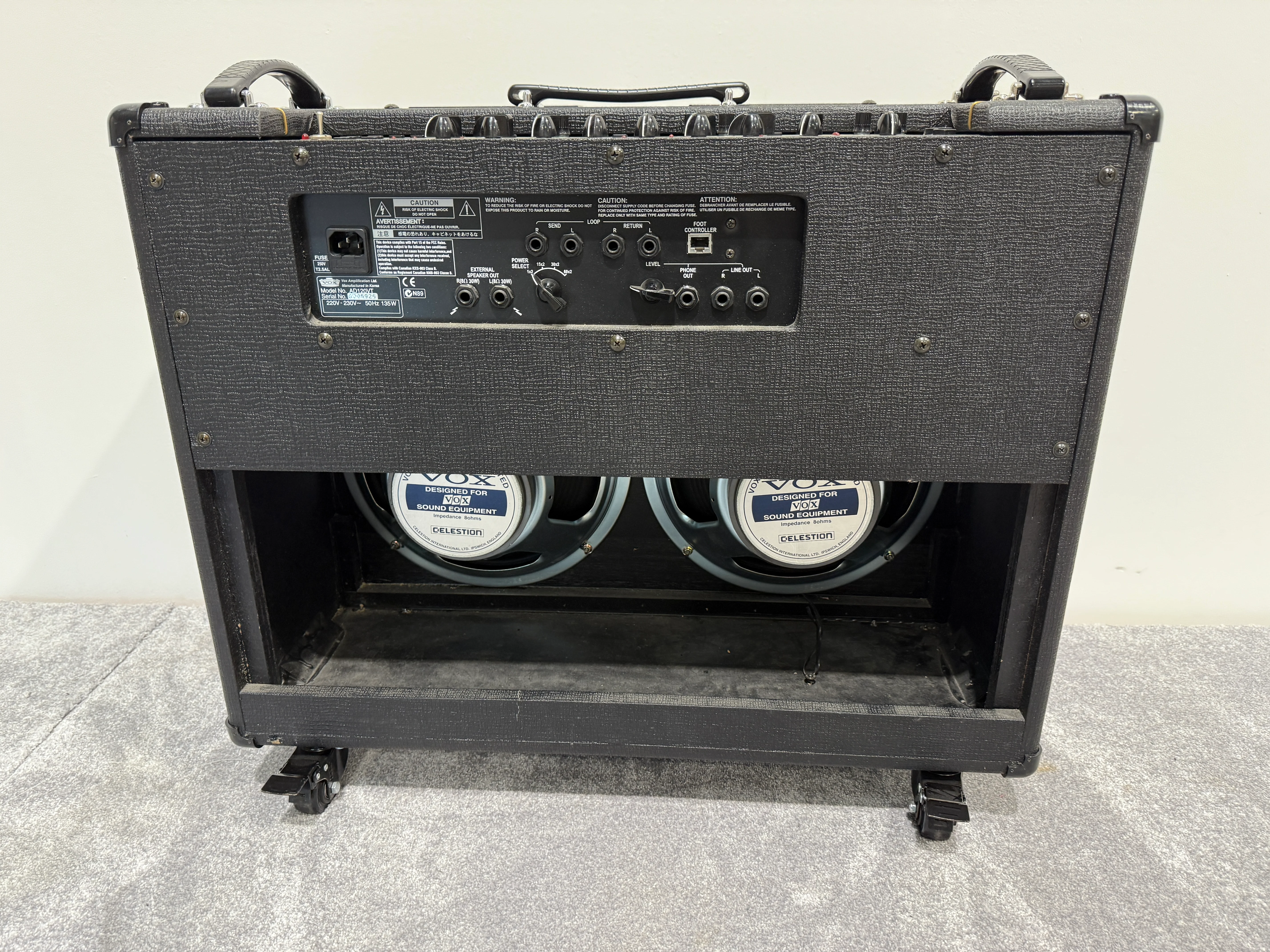 Vox AD120VT Guitar Amplifier with Vox VC4 Foot Controller and Amp Covers - Image 6