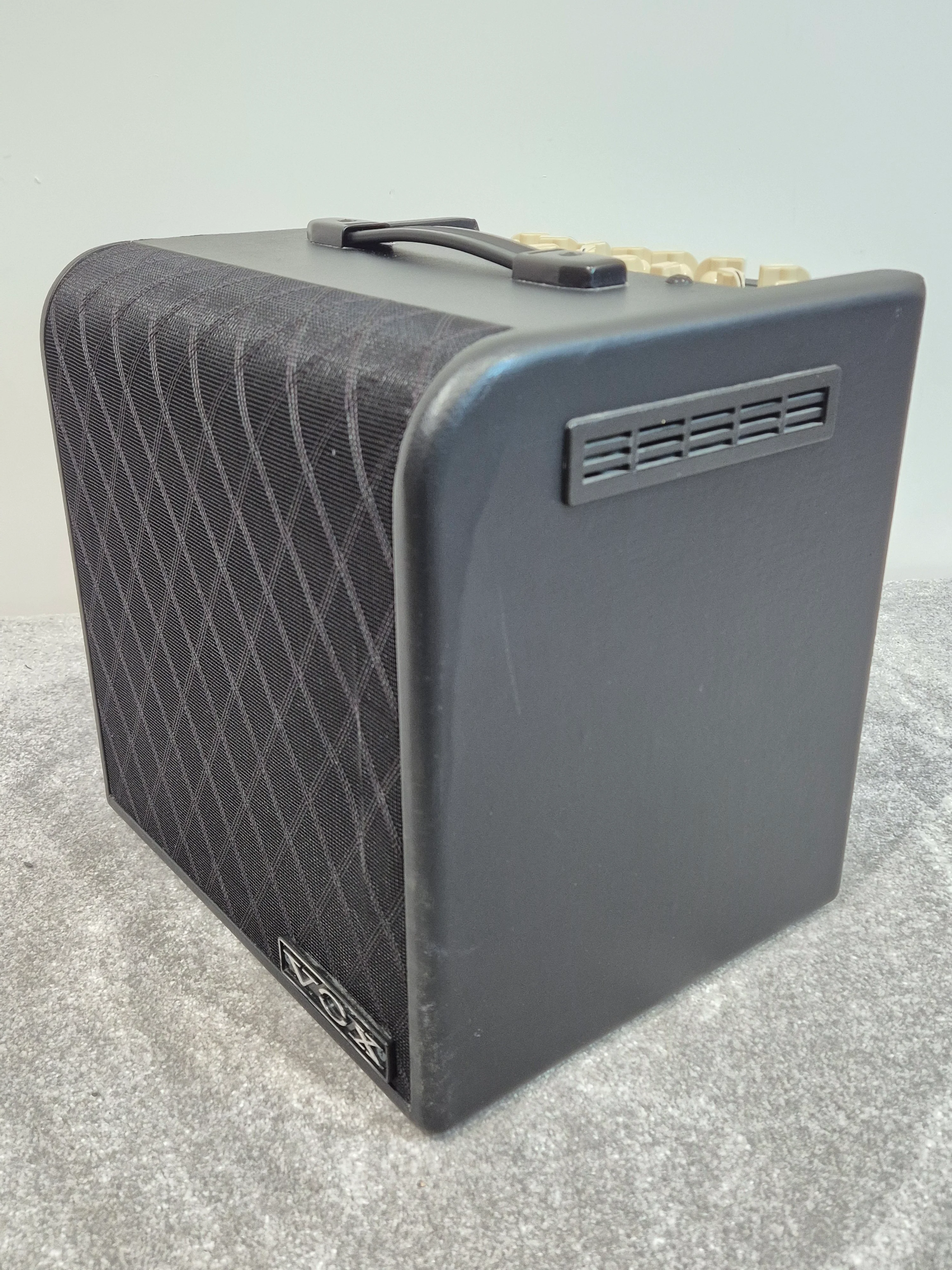 VOX AGA70 - 70-watt 2-Channel Acoustic Amplifier w/ Original Box - Image 8