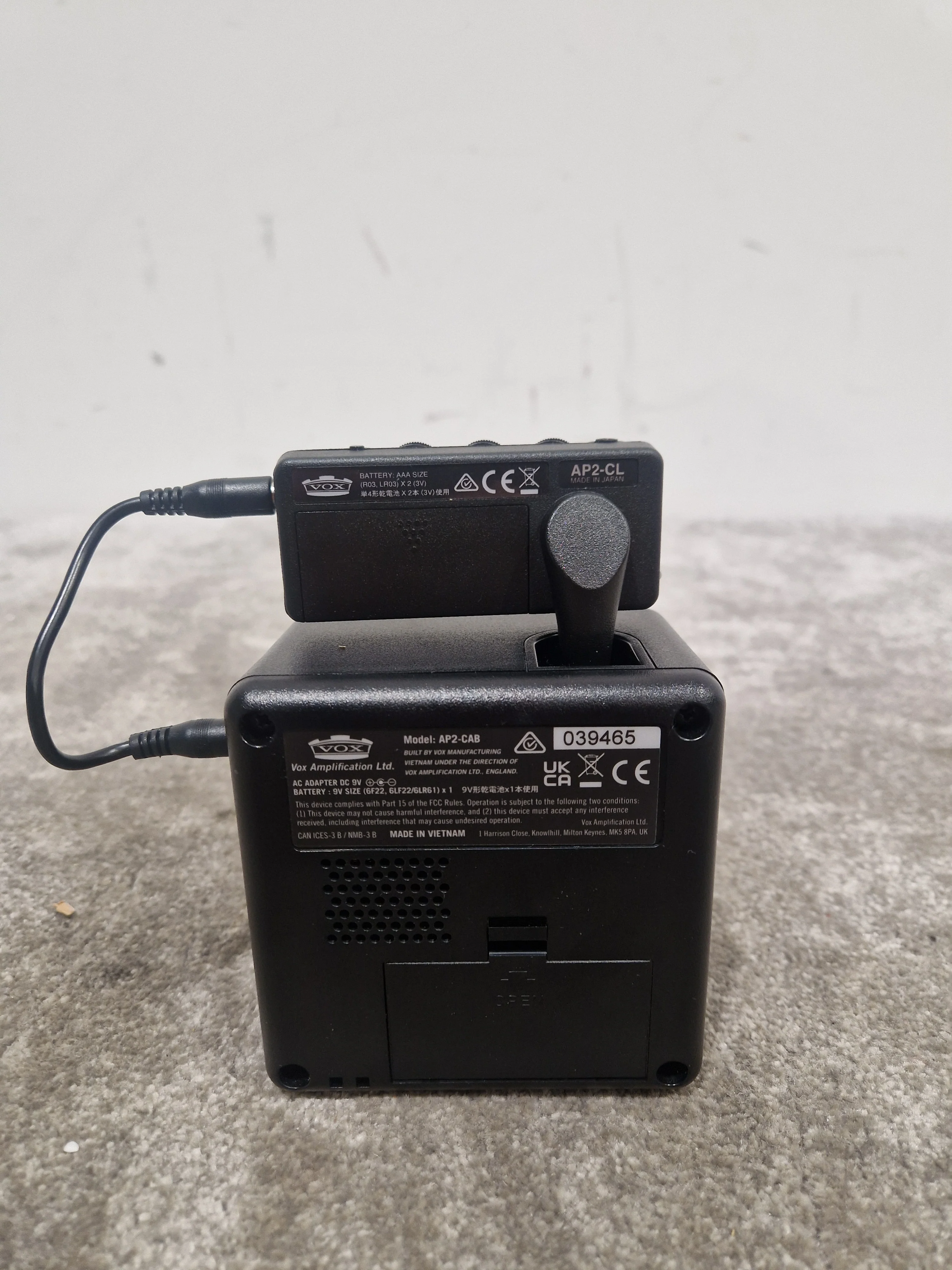 Vox Amplug Clean & Cabinet - Headphone Amp & Cabinet - Black - Excellent - Image 3