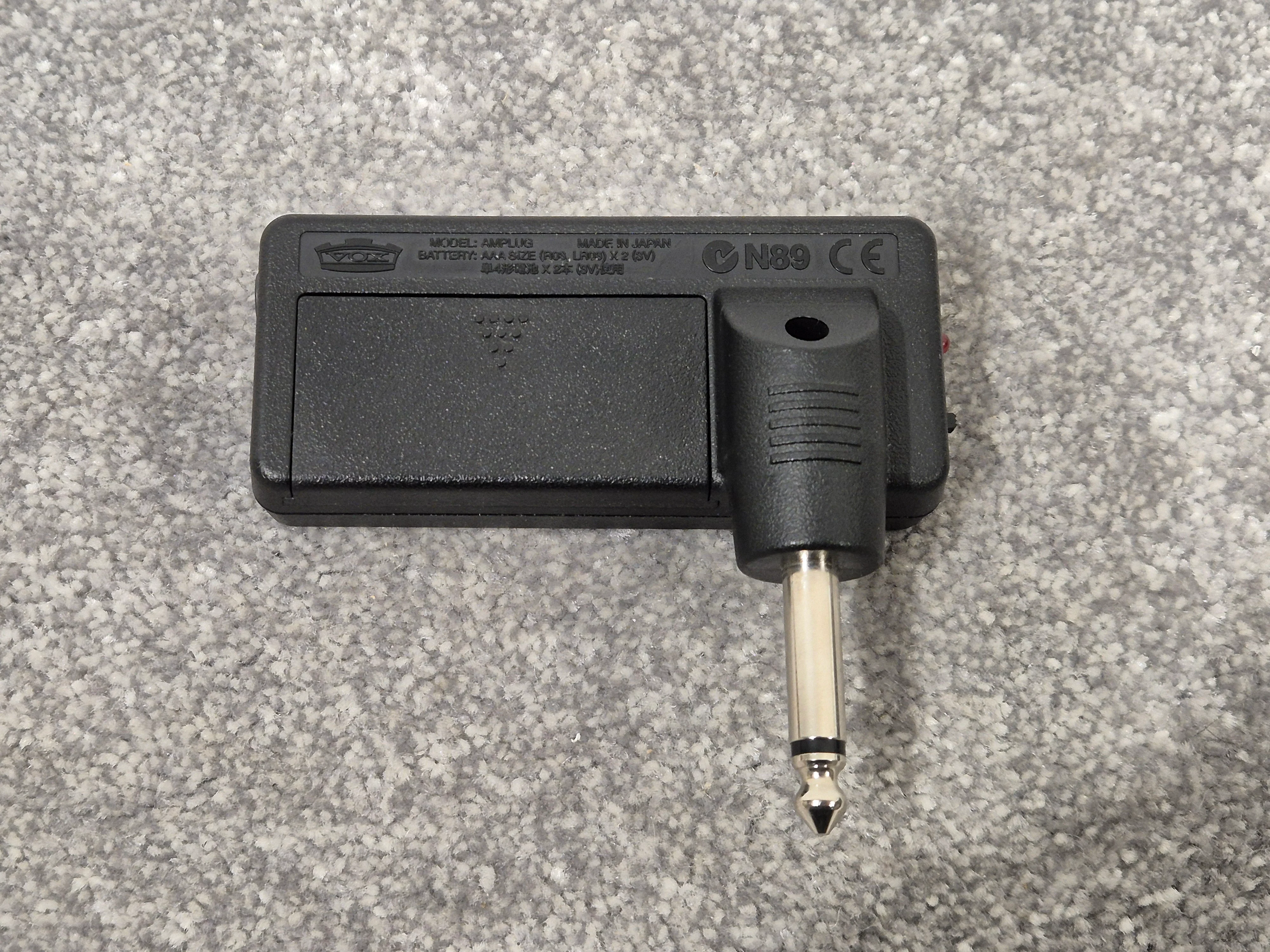 Vox amPlug2 AC30 - Compact Guitar Headphone Amplifier - Image 4