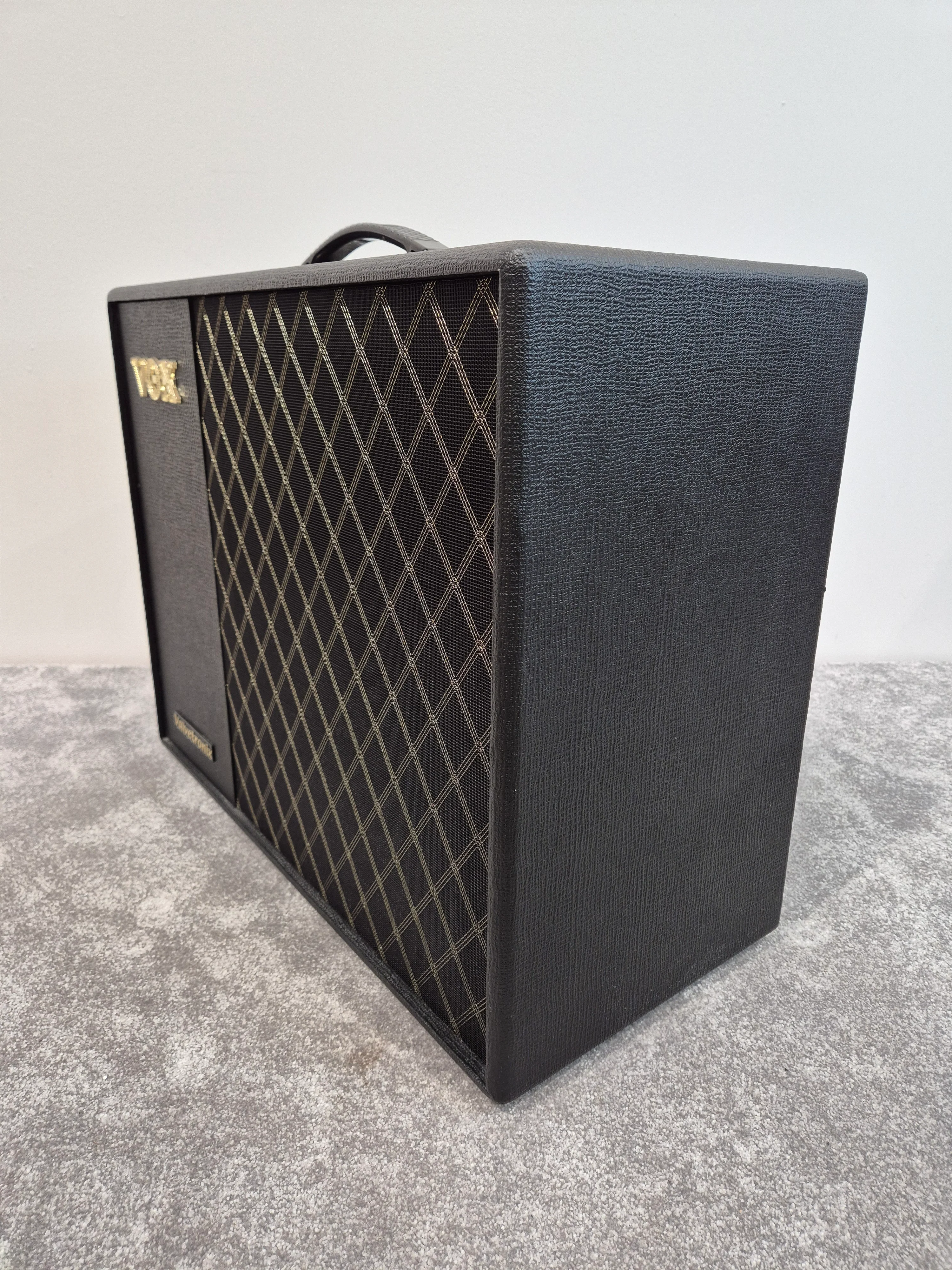 Vox VT100X - 100-watt Digital Modeling Guitar Combo Amplifier - Image 2