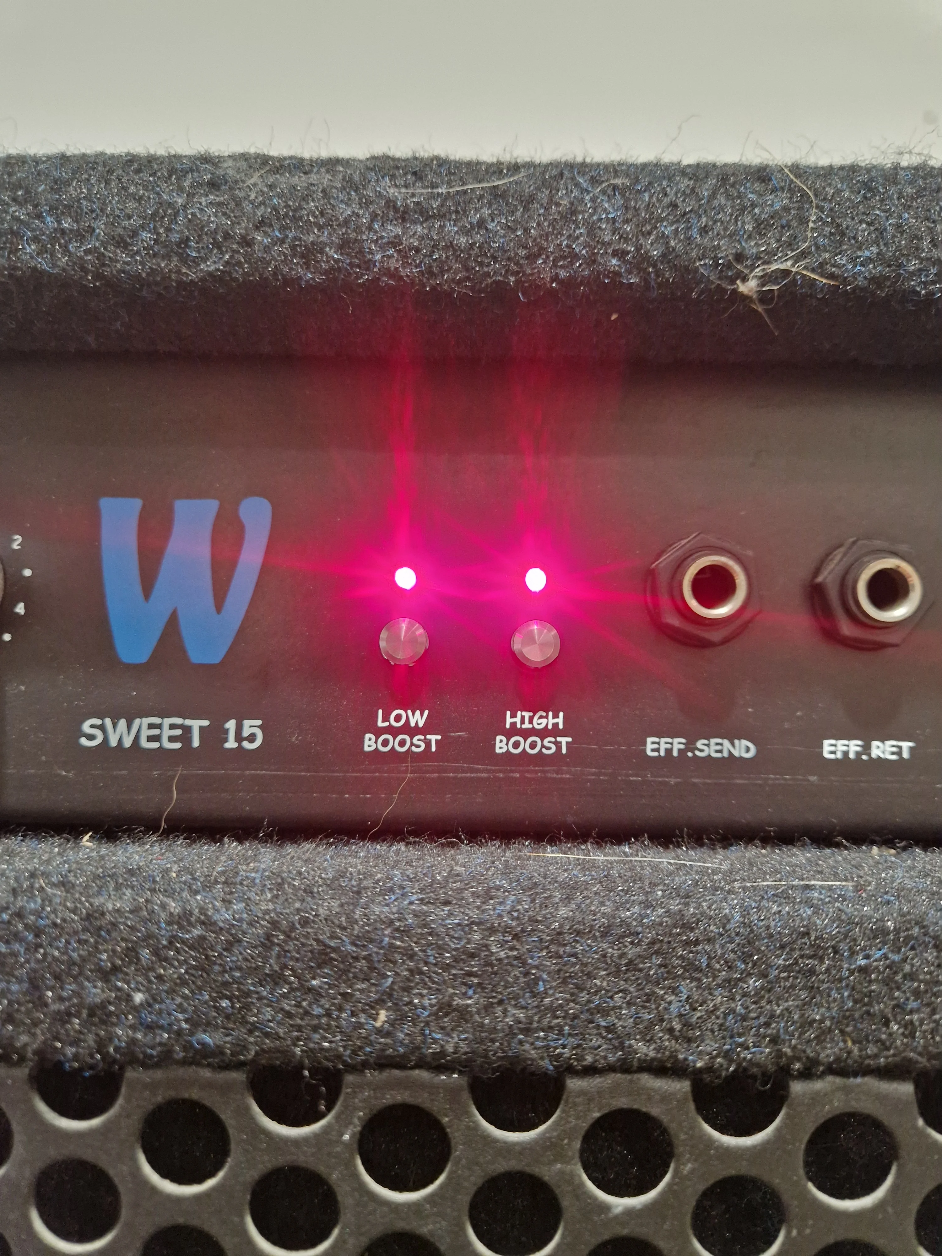 Warwick Sweet 15 Amplifier - 150W Combo - Excellent w/ Power Cable - Image 4