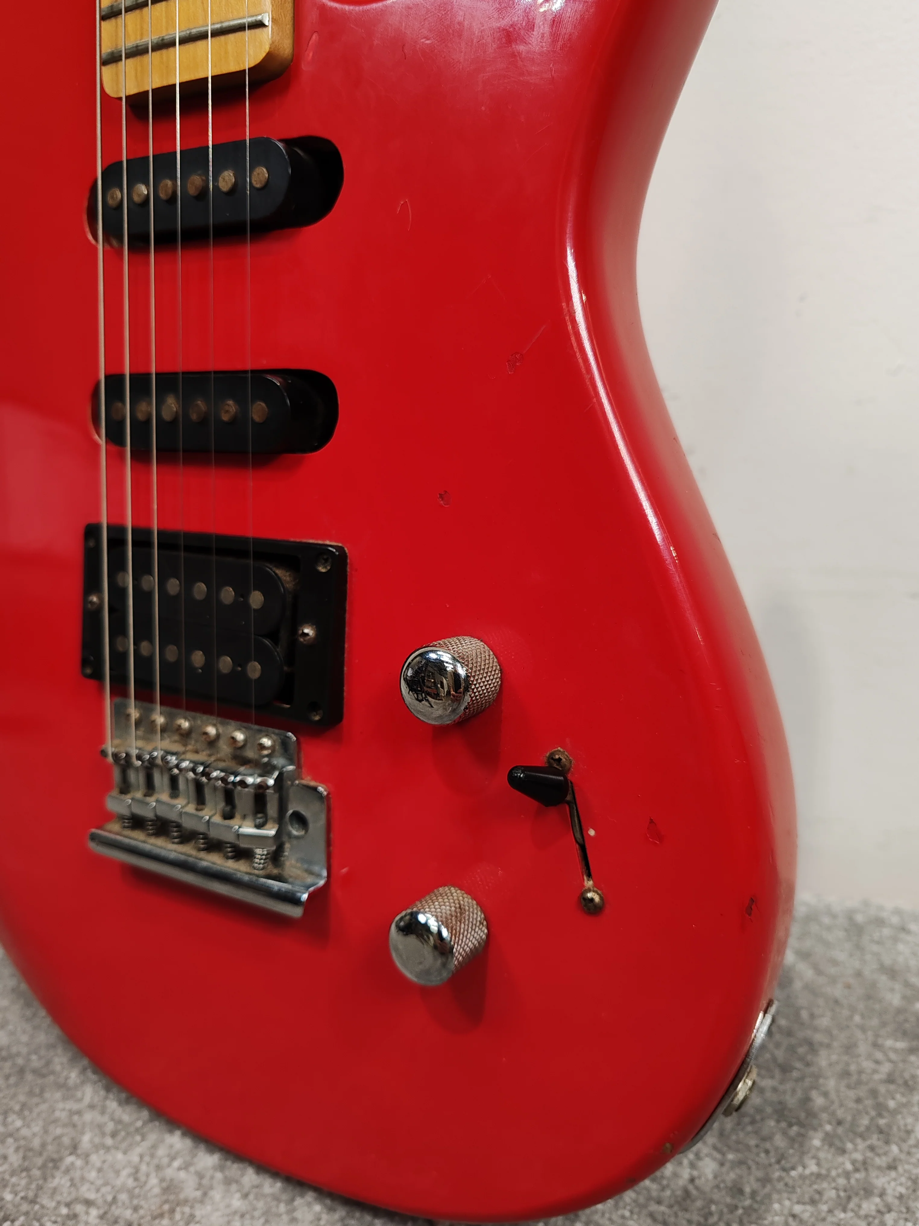 Washburn Junior G-JR-V Electric Guitar - Red Solid Body, Rosewood Fretboard - Good w/ Soft Case - Image 15
