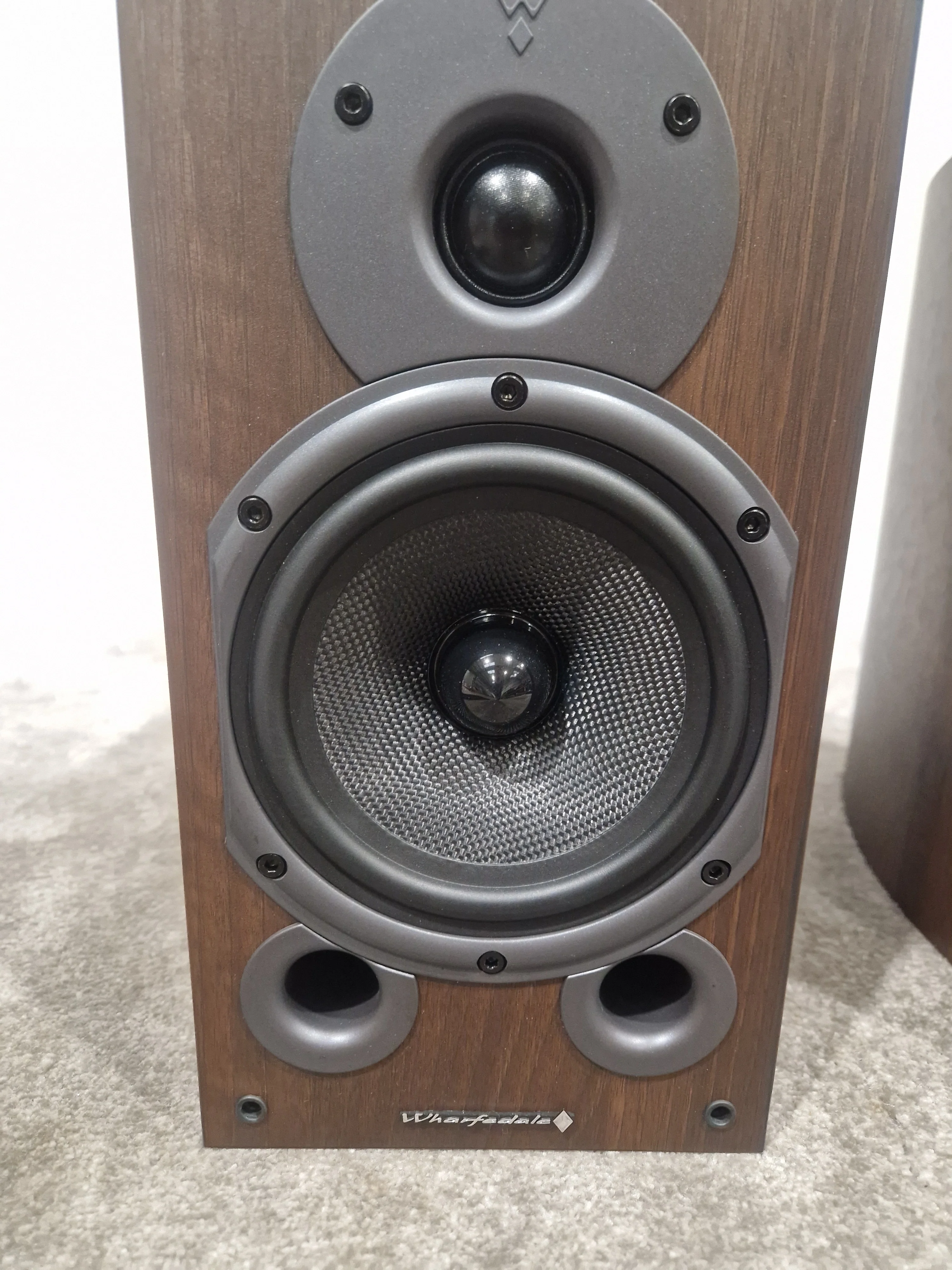 Wharfedale Diamond 9 Series Speaker Pair - Advanced Acoustic Design - Very Good - Image 5
