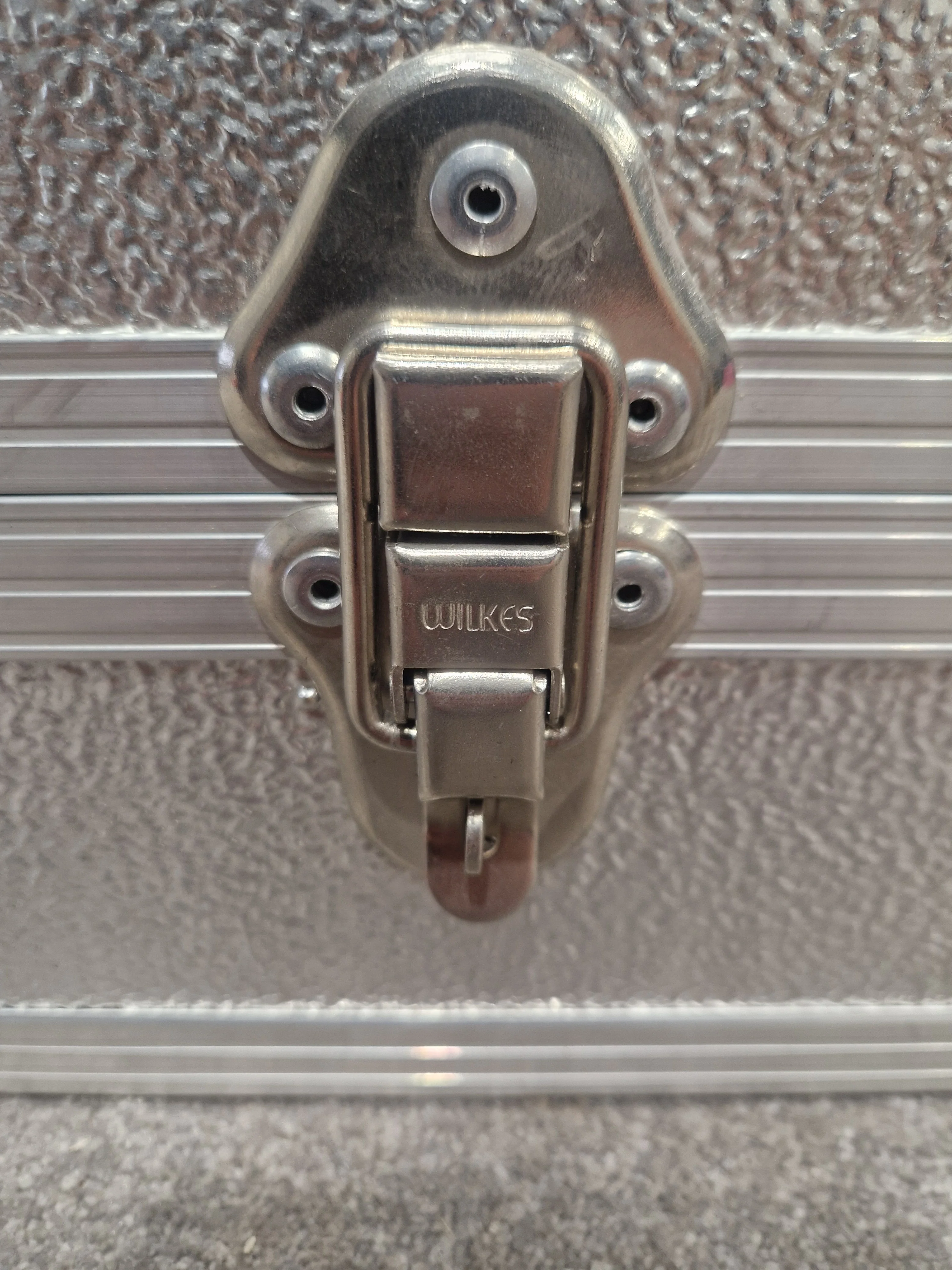 Wilkes Flight  case - 48cm x 38cm x 12cm Durable, Portable - Very Good - Image 4