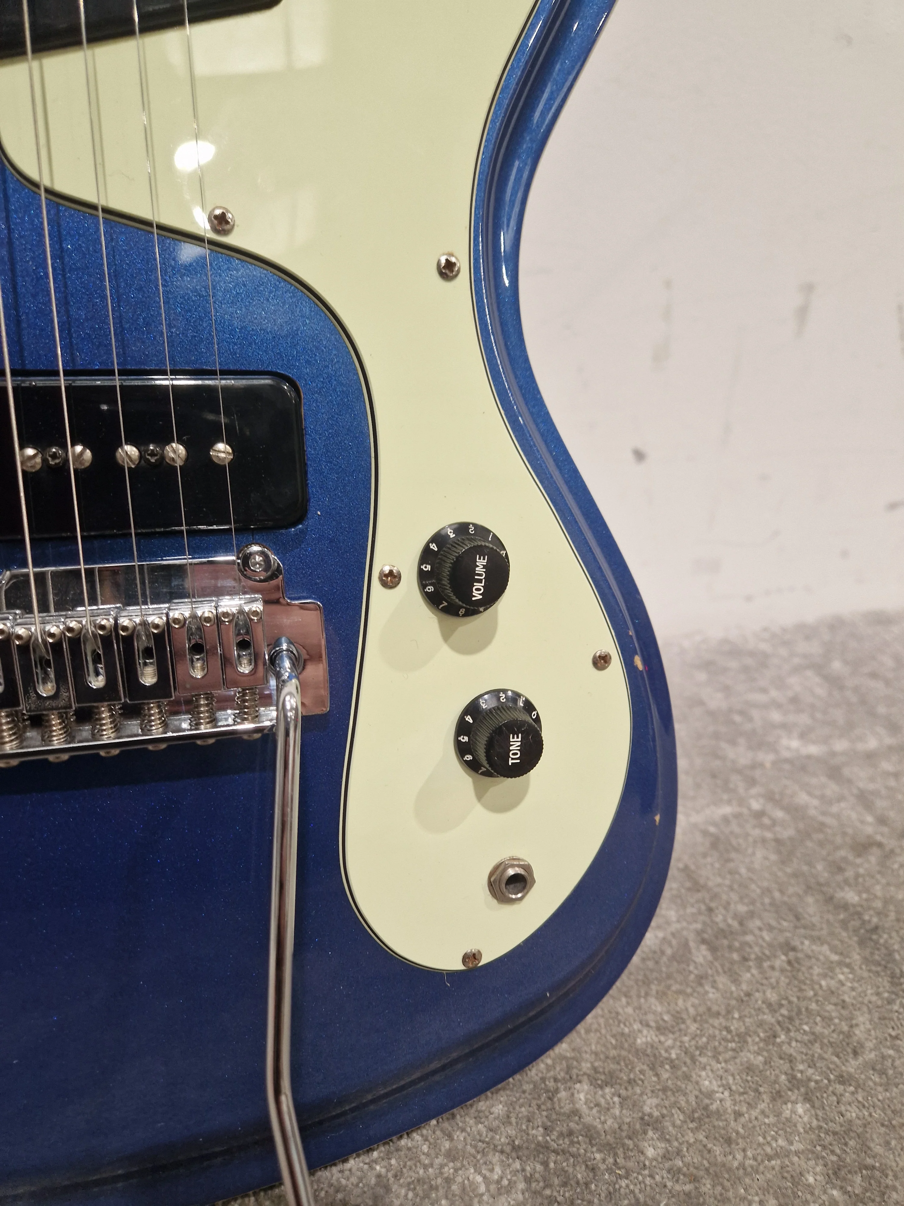 Wilson Bros The Ventures VM-65 - Electric Guitar - Blue - Good w/ Hard Case - Image 14