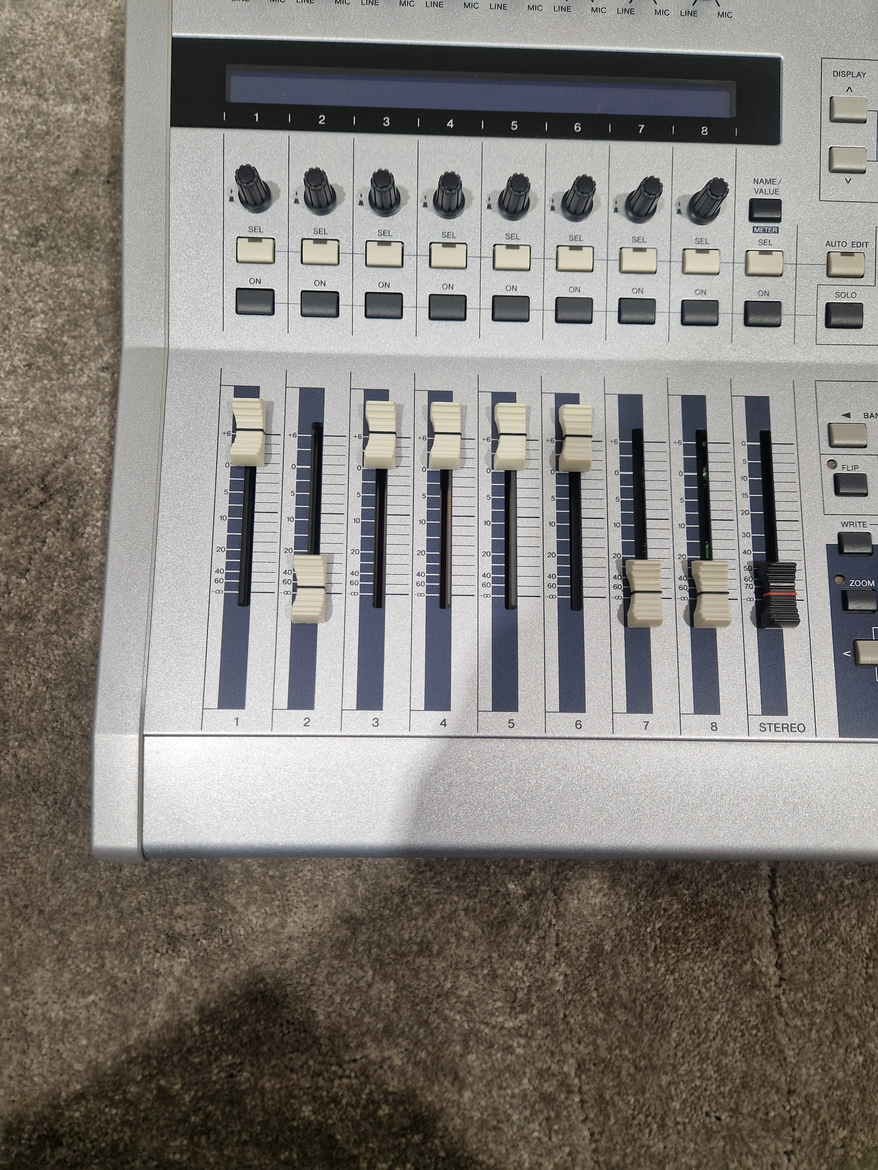 Yamaha 01X - Digital Mixing Studio - Excellent w/ Power Supply - Image 12