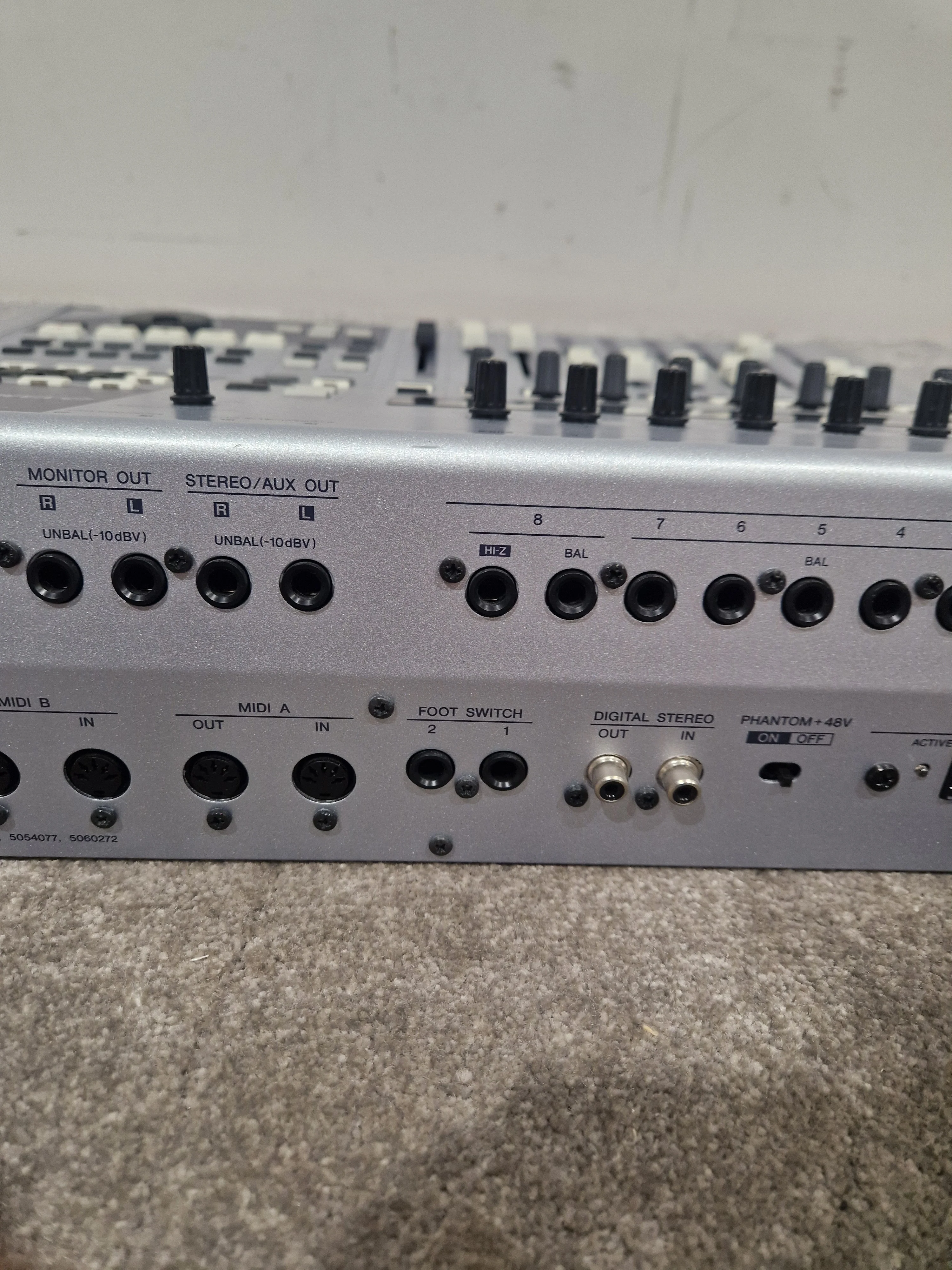 Yamaha 01X - Digital Mixing Studio - Excellent w/ Power Supply - Image 8