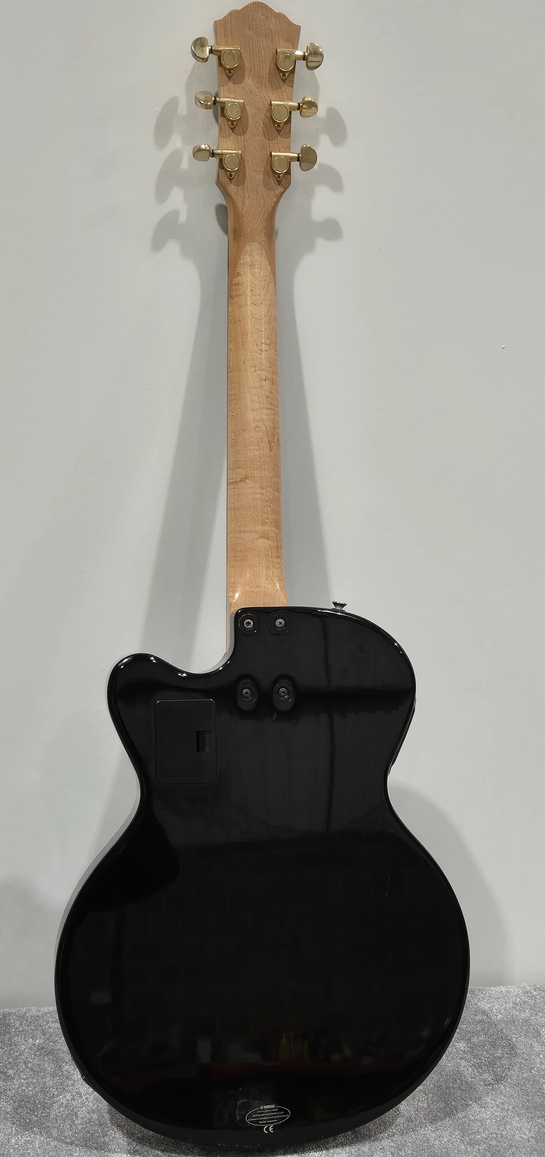 Yamaha AEX 500 - Semi Acoustic Hybrid Guitar Includes Yamaha Hard Case - Image 15