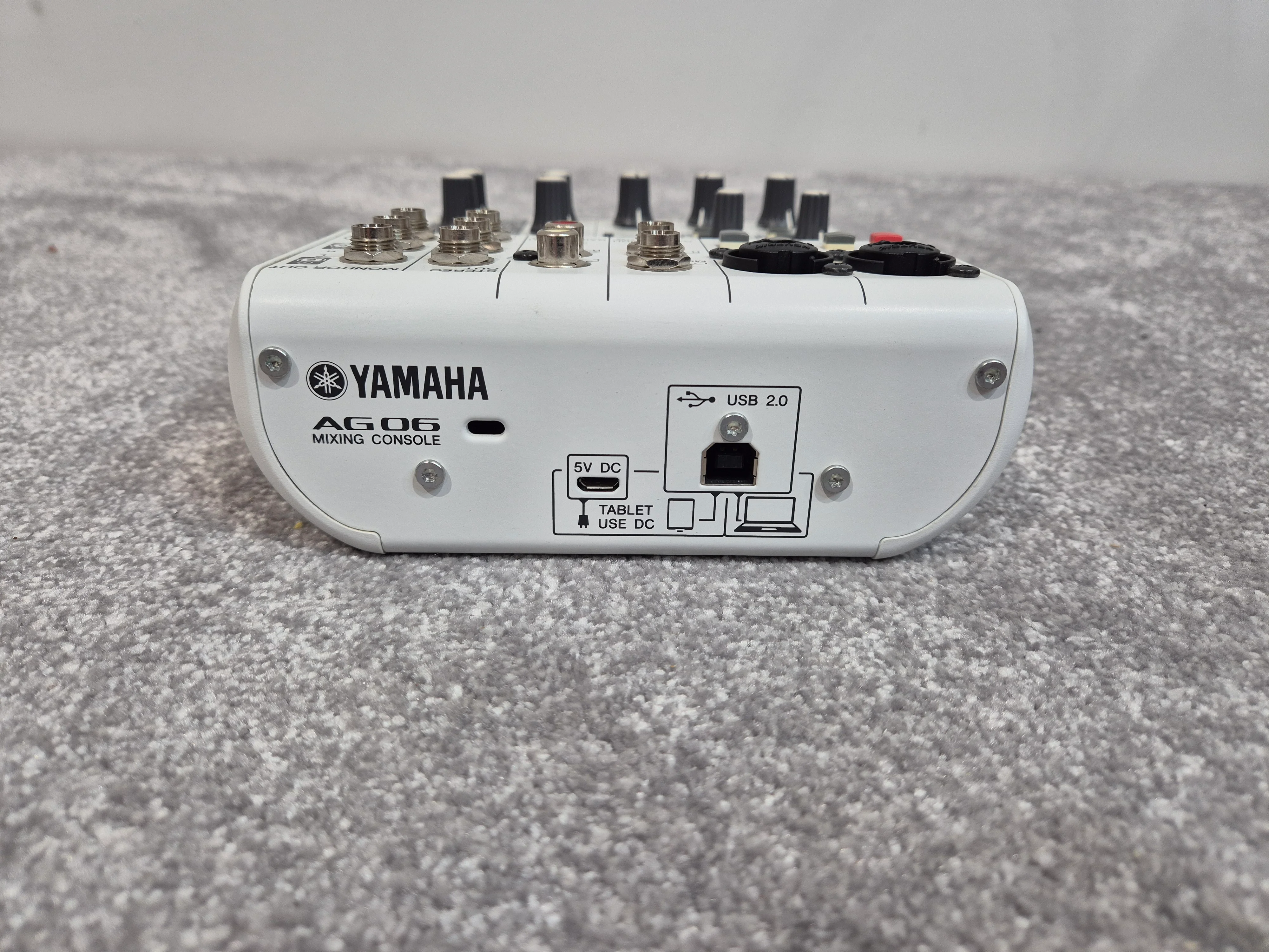 Yamaha AG06 Interface - Versatile and High-Quality Interface - Image 6