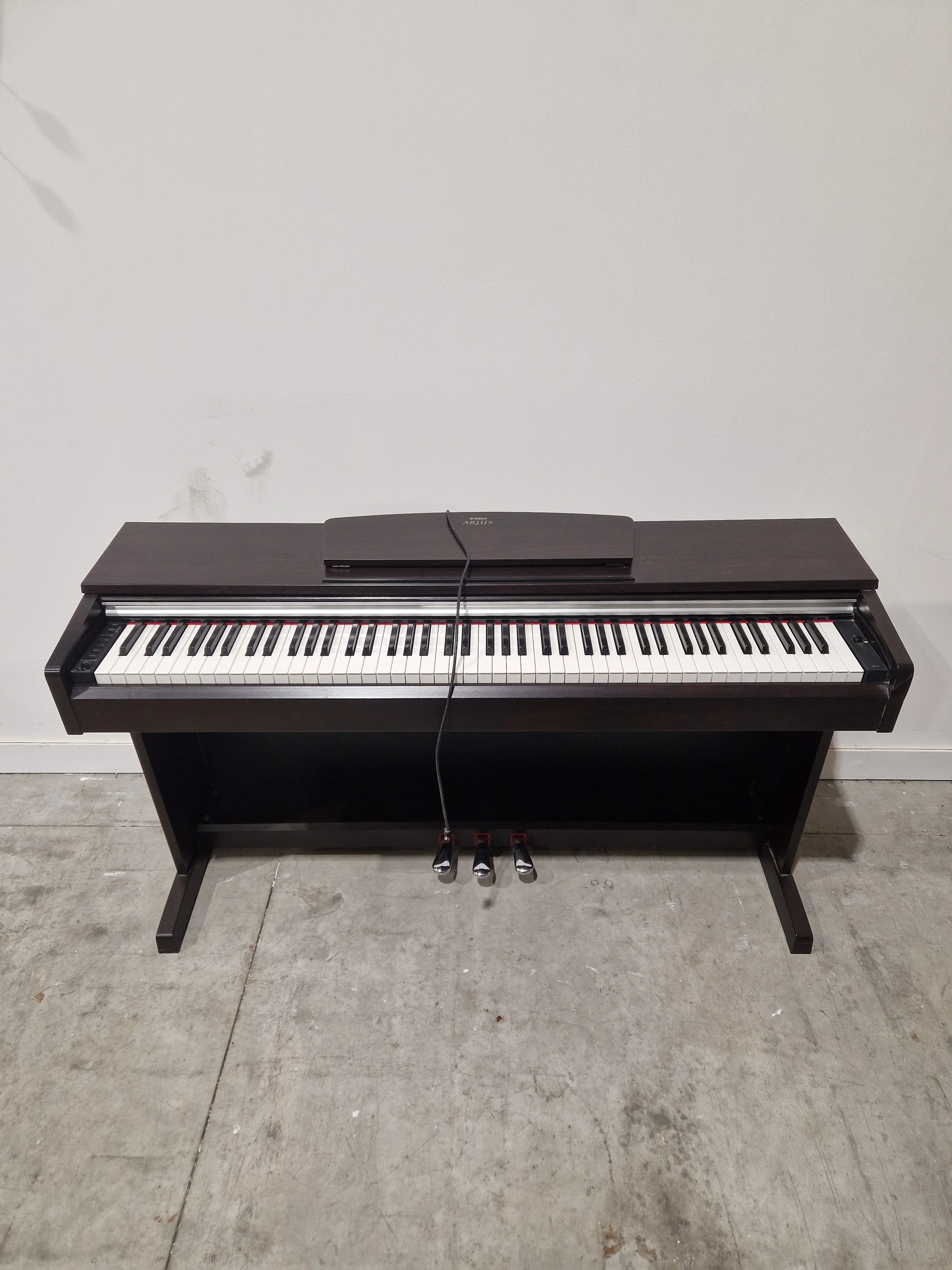 Yamaha Arius YDP-141 Digital Piano - Graded Hammer Action - Very Good w/ Power Supply - Image 2